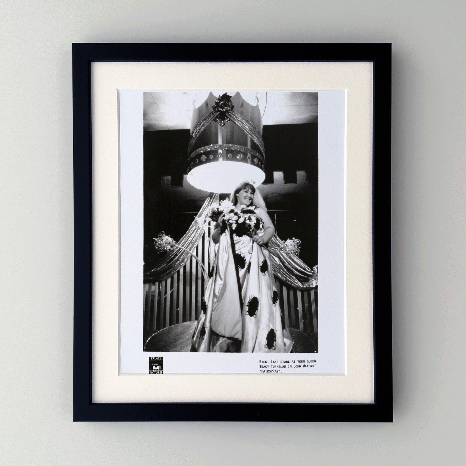 Photo de presse originale encadrée, Hairspray, 1988 photo furniture