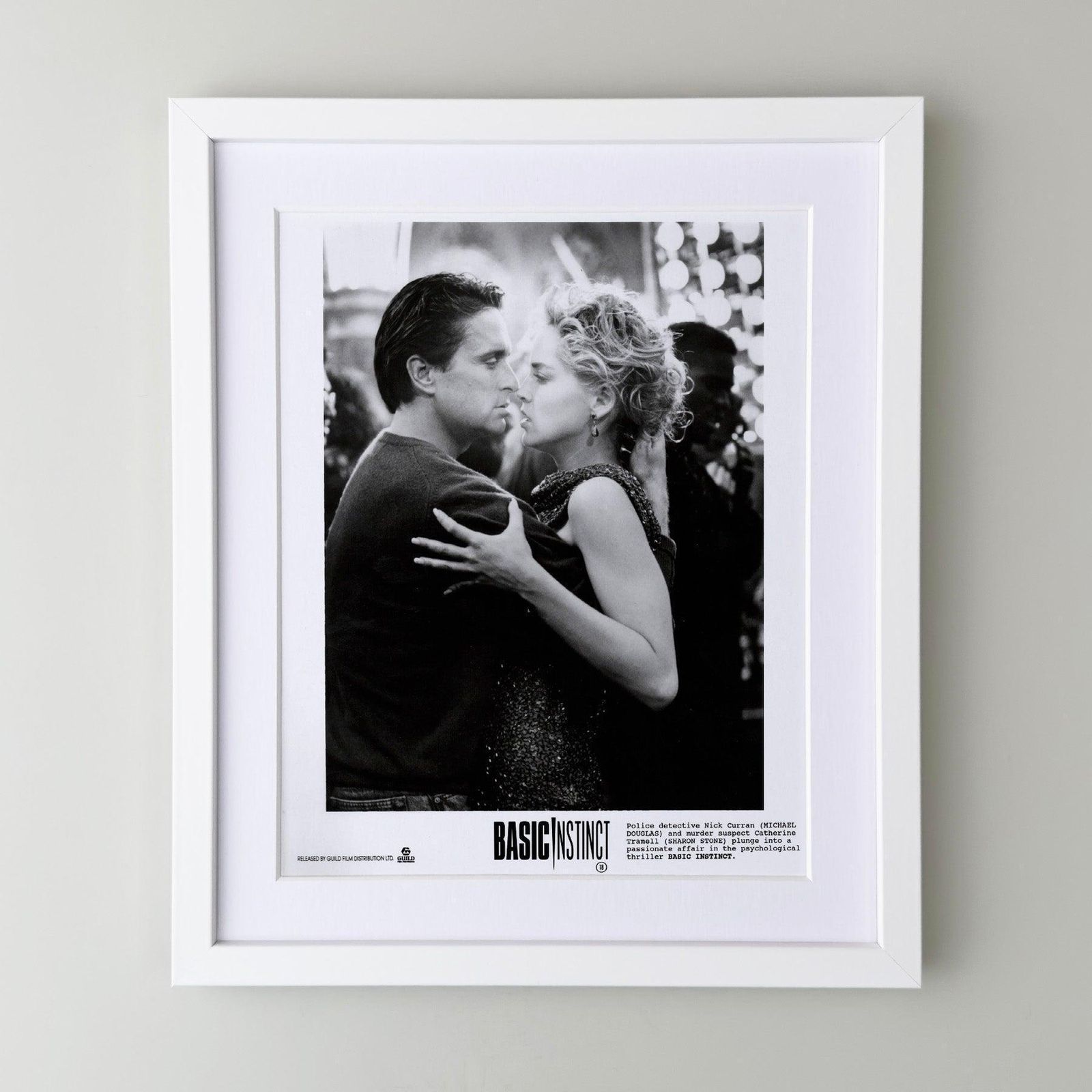 Photo de presse du film Basic Instinct (1992), encadrée photo for sale