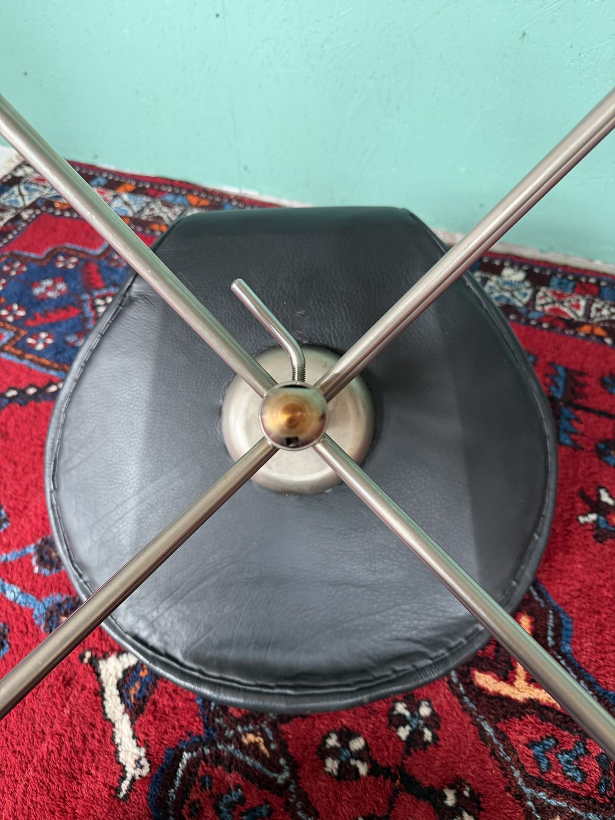 Vintage Arne Jacobsen 3117 Series One Office Chair In Black Leather photo for sale
