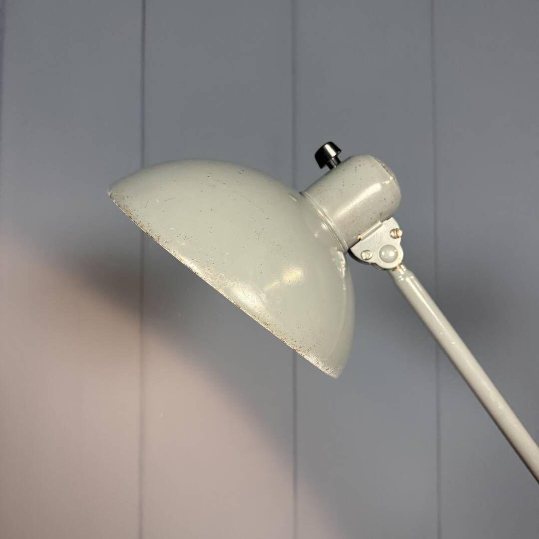 Grijze Twee Armige Kaiser Idell Klemlamp Model 6726 photo 580.0