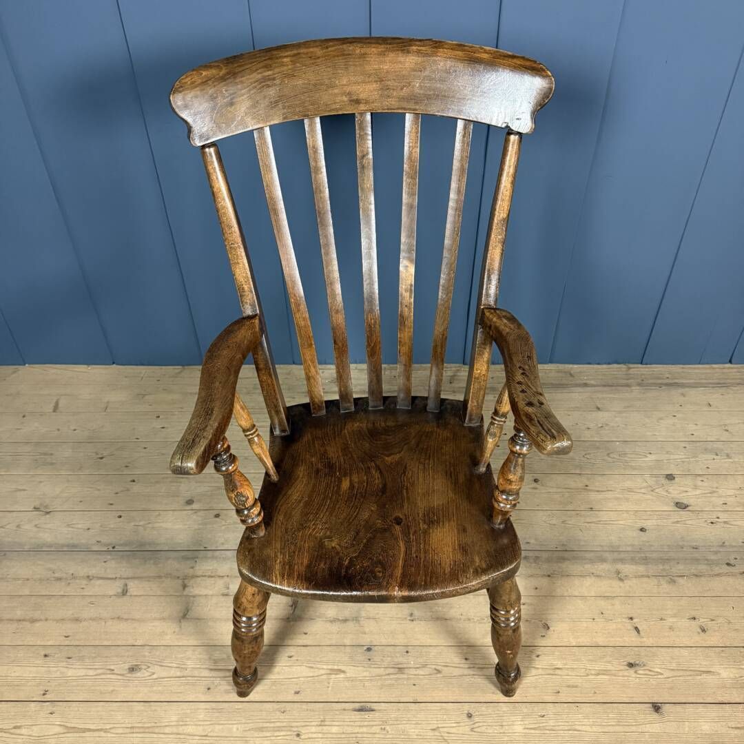 Bruine Engelse Windsor Fauteuil Met Hoge Rug photo 213.0