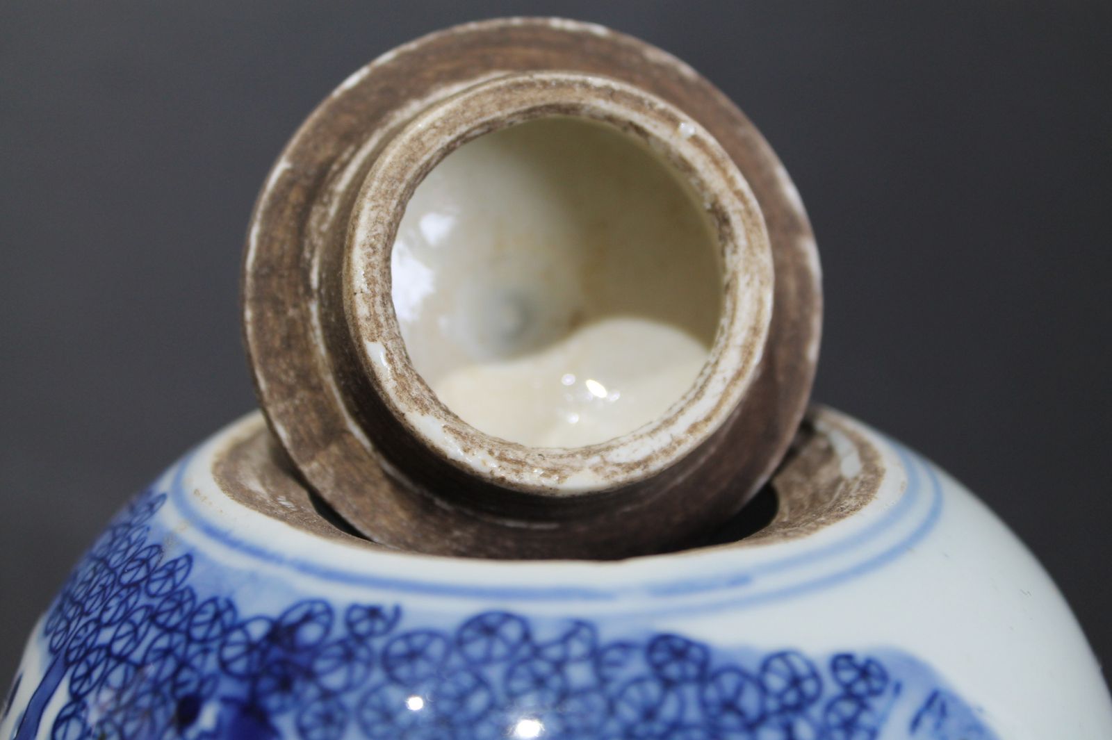 Antique Chinese Qing Dynasty Blue And White Lidded Jar photo vinterior