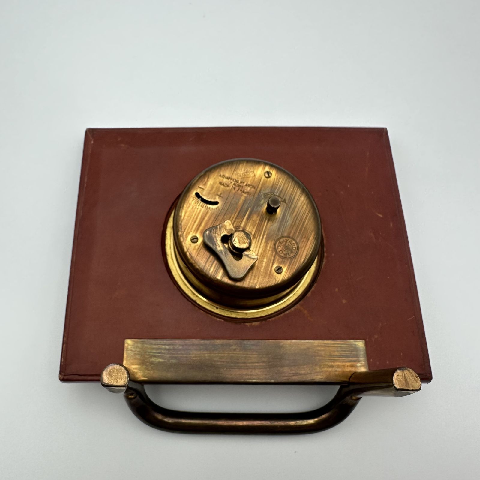 Bayard Desk Clock In Leather Covered Brass – France, 1953 photo vinterior
