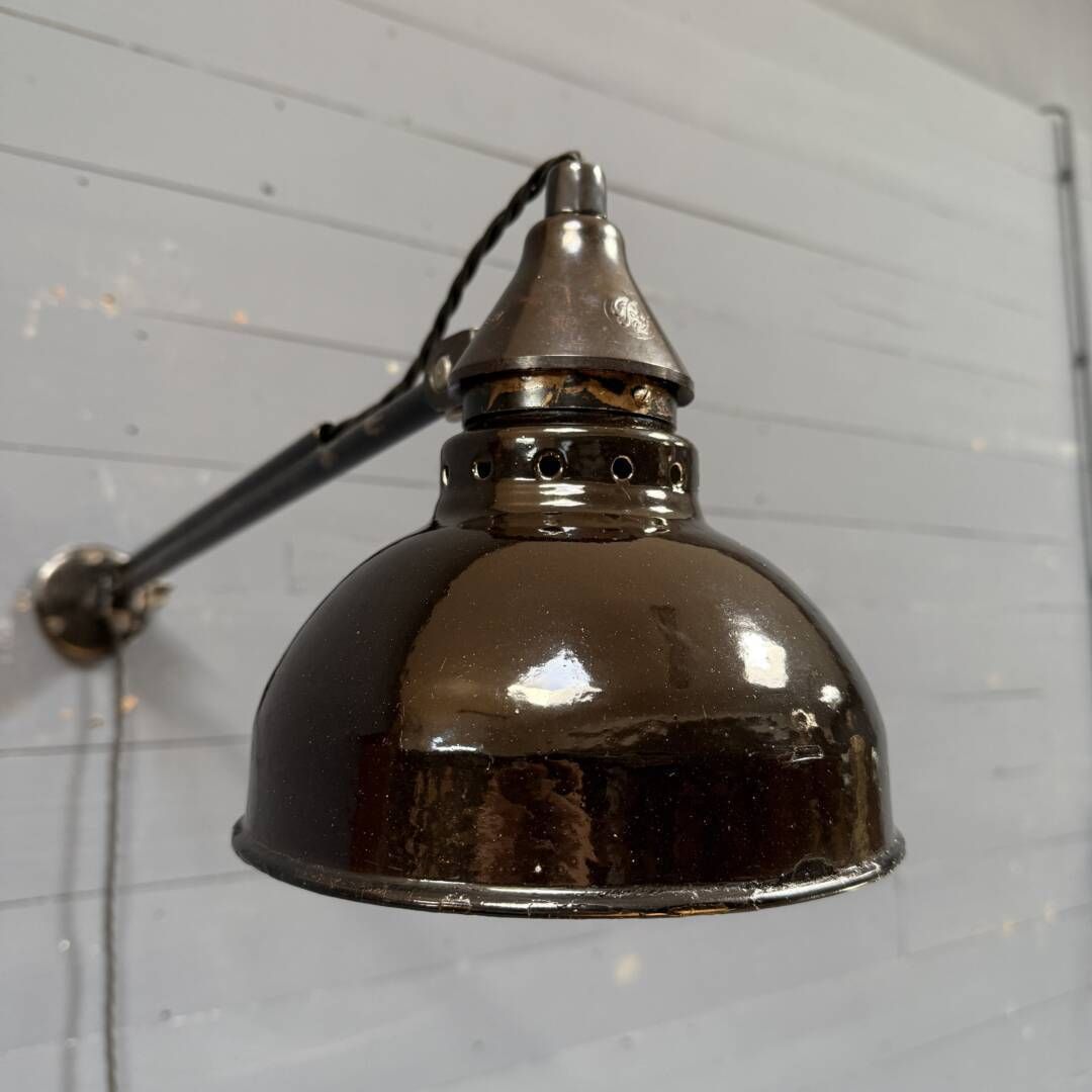Vroeg Model Rademacher Wandlamp Met Grote Kap photo vintage