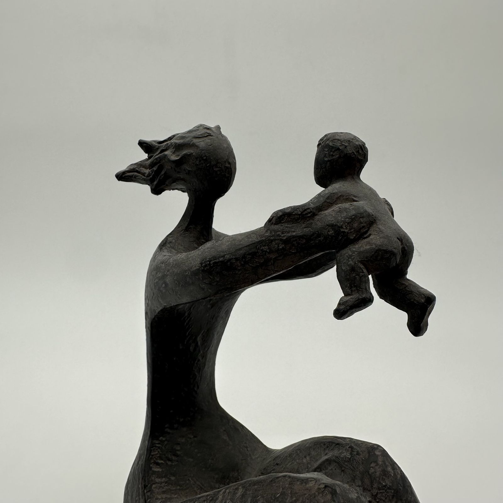photo vinterior Modernist Ceramic Sculpture Depicting A Woman Carrying A Child – France, Circa 1970