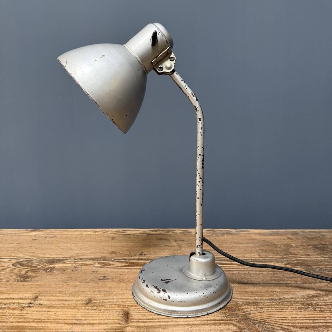 Zilvergrijs Bauhaus Bureaulamp, Jaren 1930 photo furniture