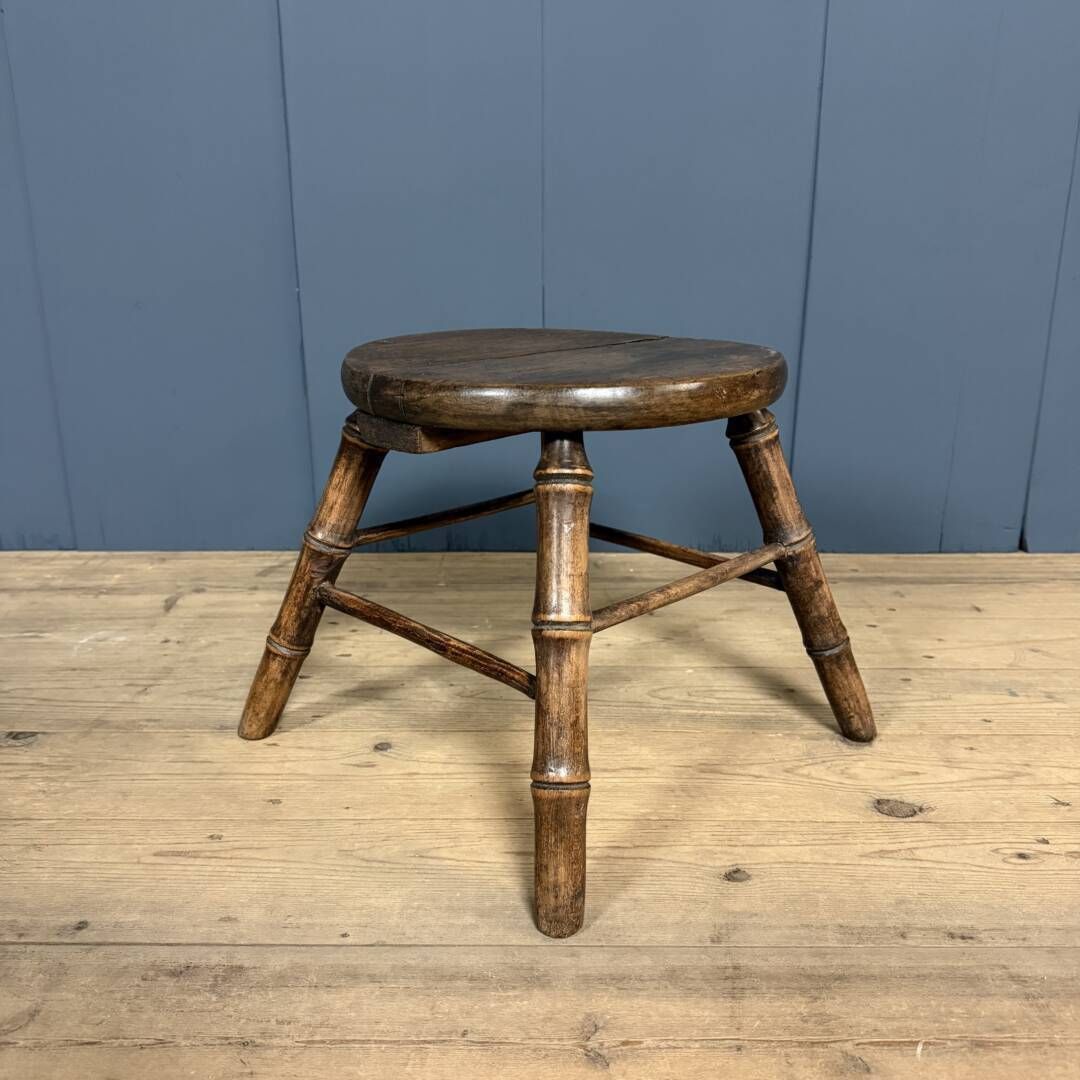 Kruk In Faux Bamboo Stijl Van Beukenhout photo Meubels