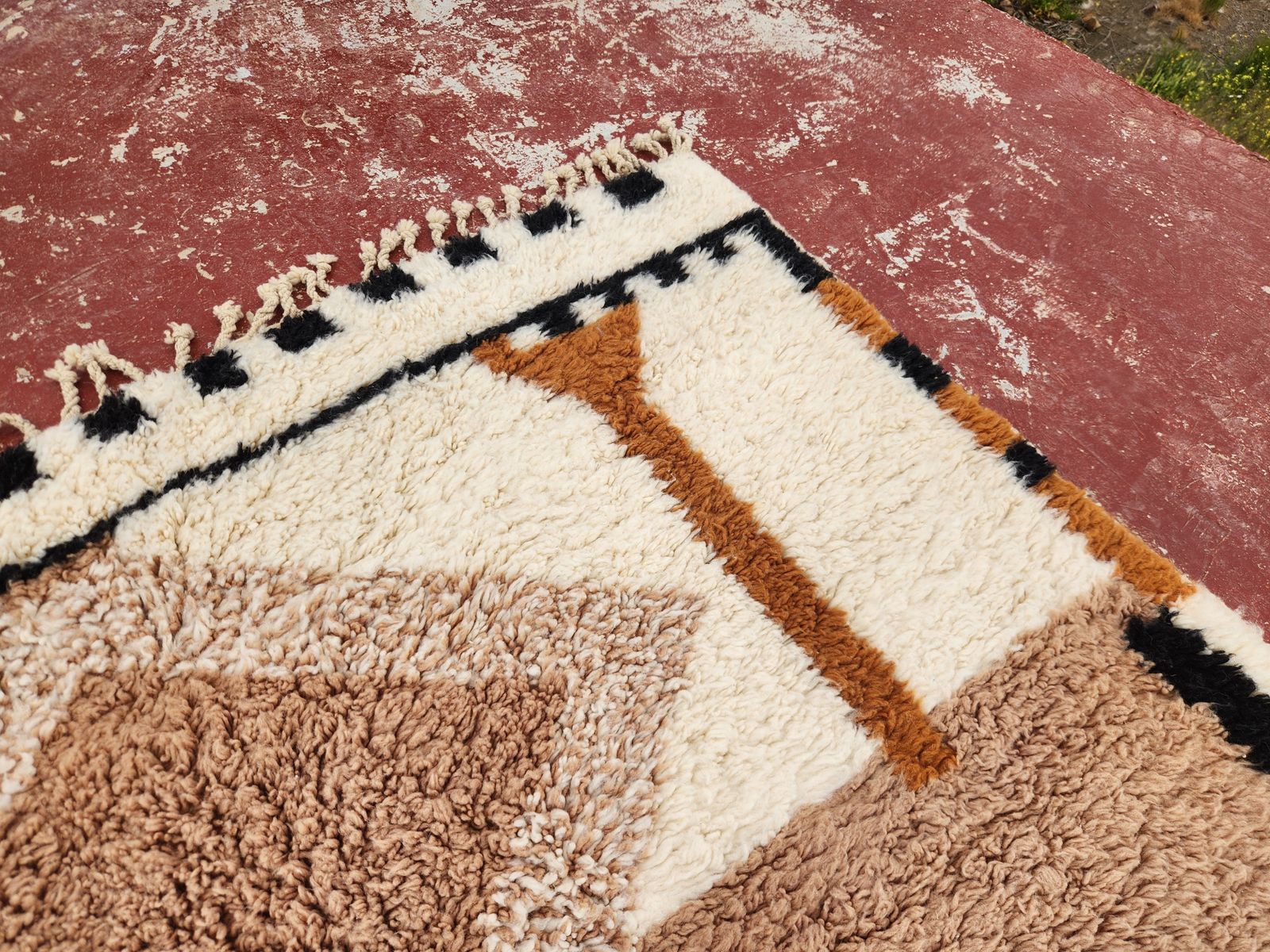 Handcrafted Beni Ouarain Moroccan Rug 300x206cm – Premium Wool Berber Carpet photo buy