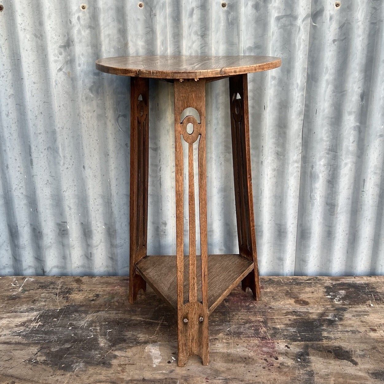 Antique Arts And Crafts Liberty Style Oak 3 Legged Side Occasional Lamp Table