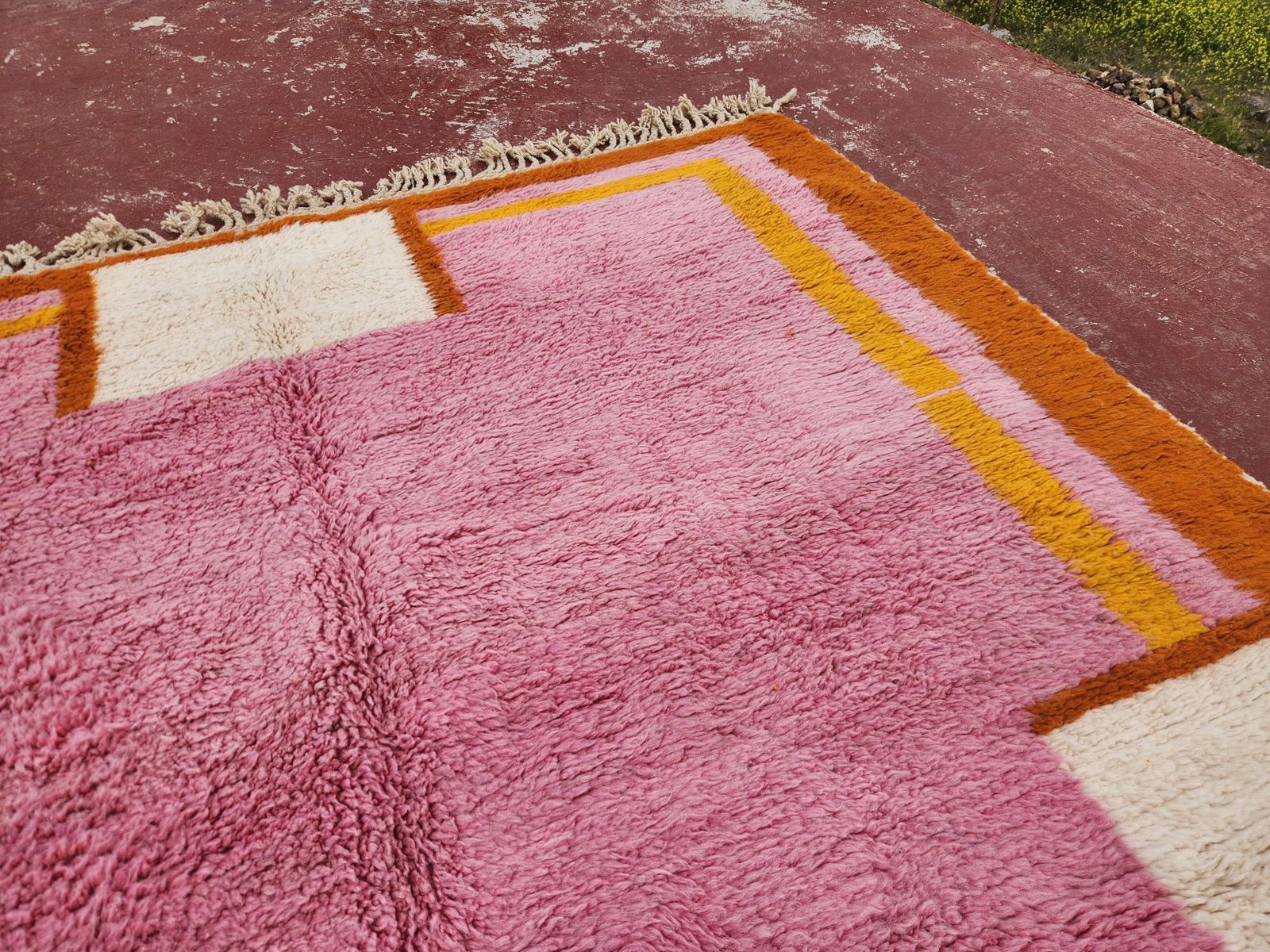 Vintage Beni Ouarain Moroccan Rug 290x210cm – Handmade Wool Berber Carpet In Pink & Terracotta photo vintage