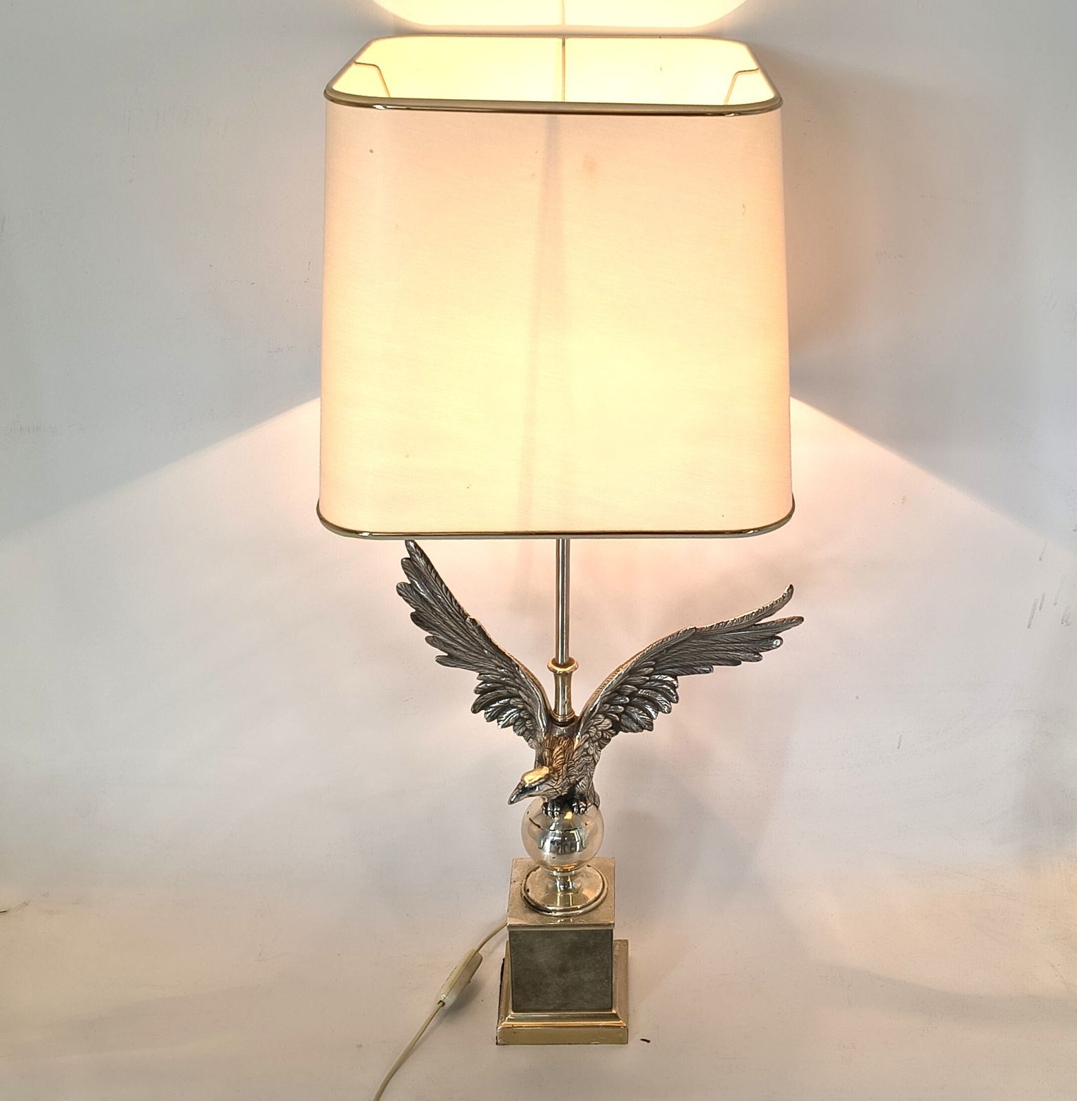 Pair Of Nikkel Eagle Table Lamps By Loevsky And Loevsky, 1970s photo Lighting