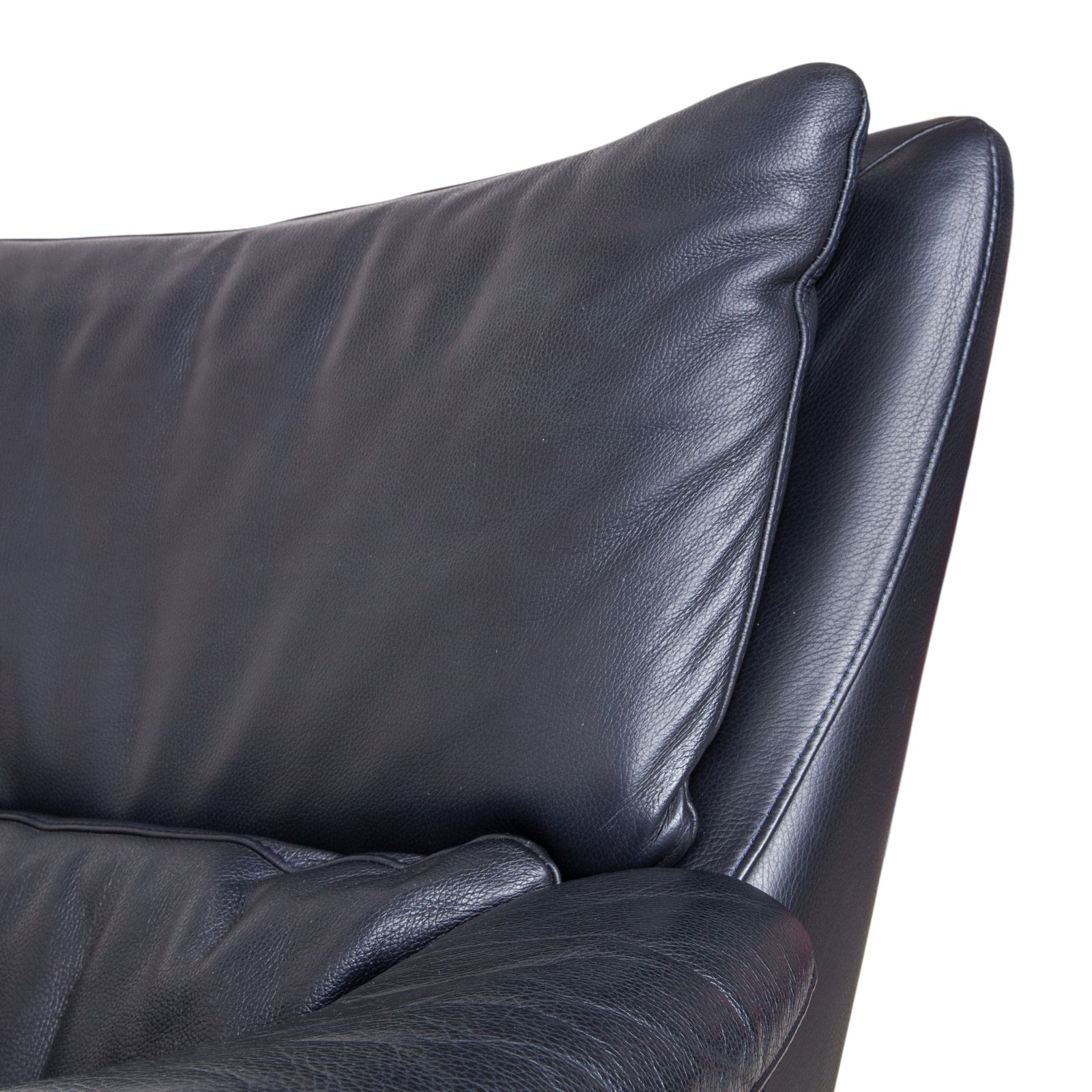 Fauteuil en cuir Willi Schillig bleu marine photo Mobilier