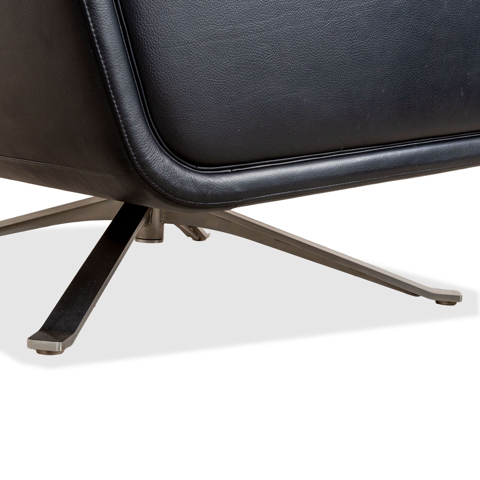 Rolf Benz Leather Armchair Black Executive Chair Metal Swivel Base Swivel Function photo Furniture