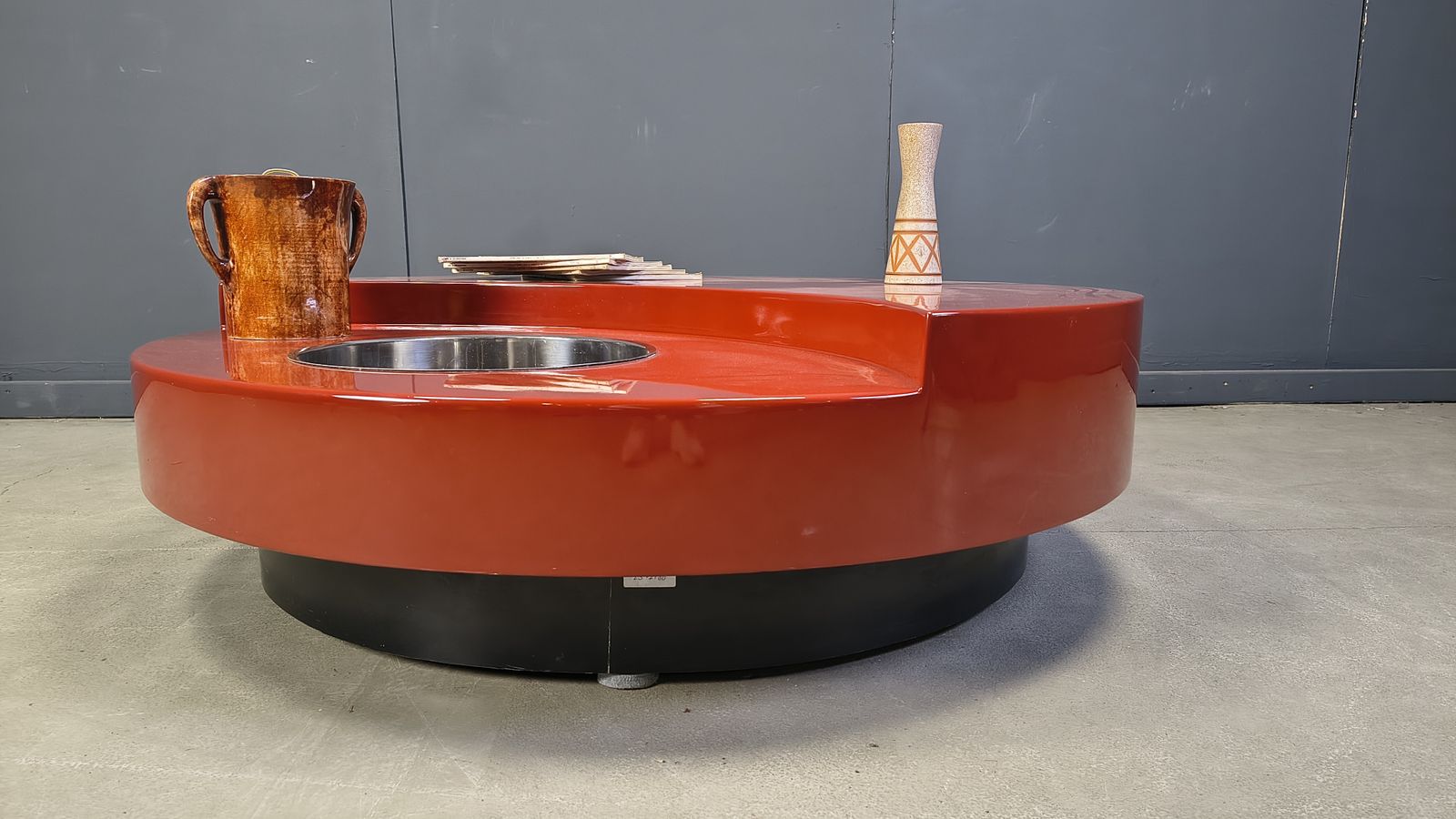 Vintage Revolving Coffee Table In Red Lacquer By Willy Rizzo, 1970s photo vintage