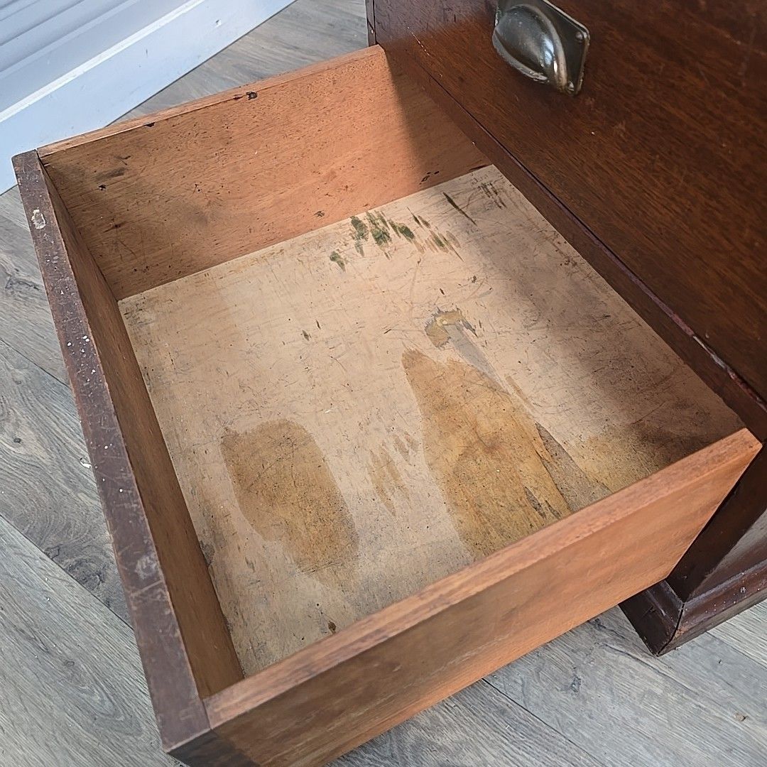 photo vintage Antique Filing Cabinet Office Chest Drawers – Brass Vintage Wooden Industrial