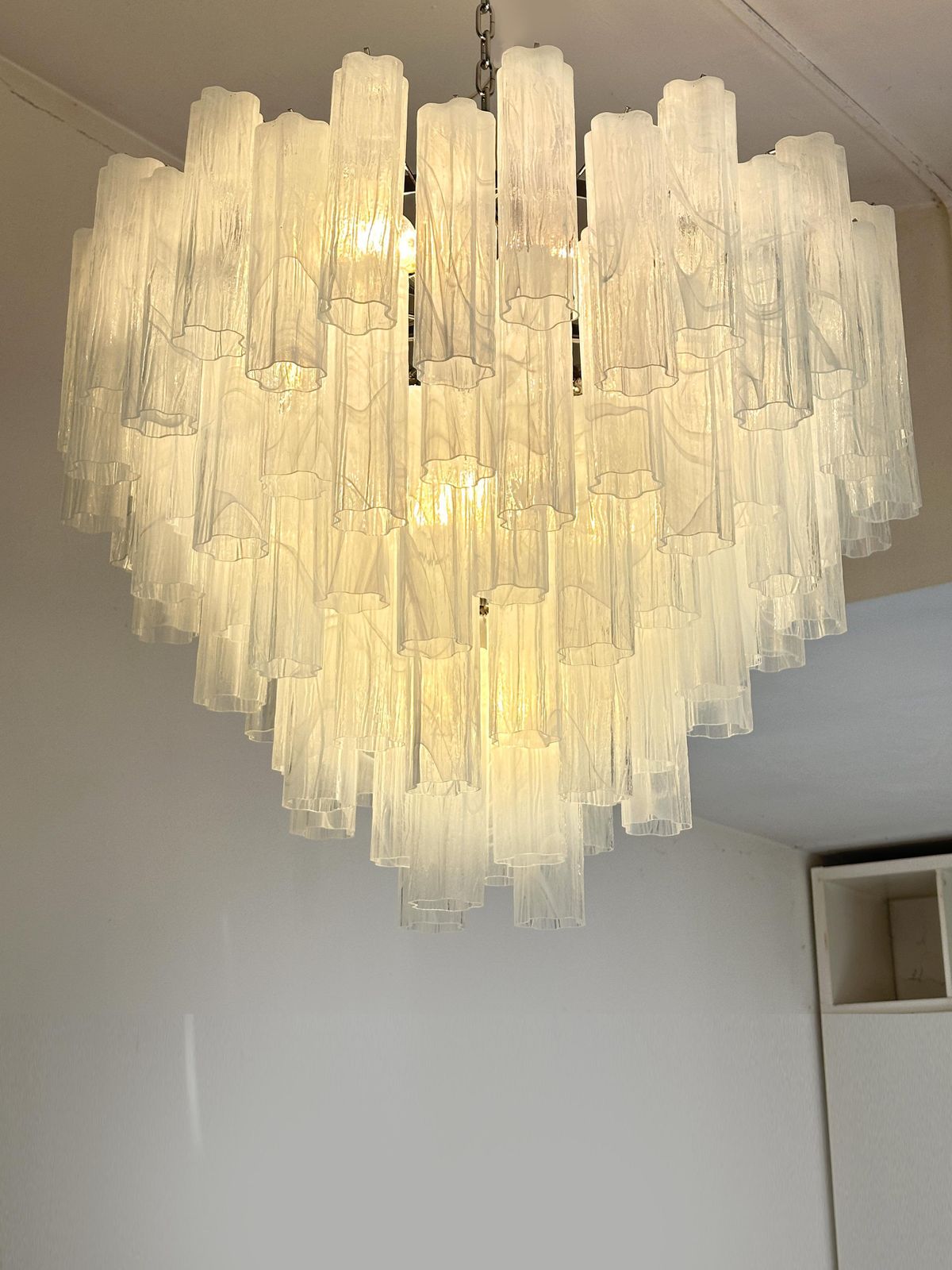 Contemporary Huge Venied White Alabastro "Tronchi" Murano Glass Chandelier By Simoeng photo 8956.0