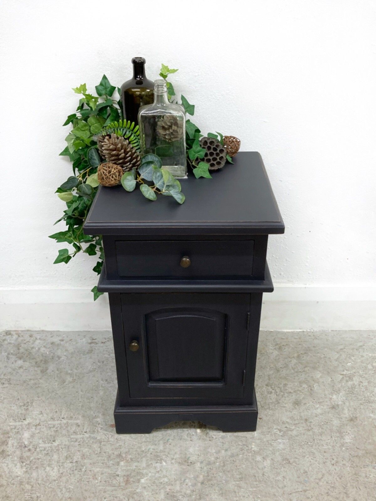 Bedside Table. Nightstand. Black Lamp Table. Bedroom Furniture. photo furniture