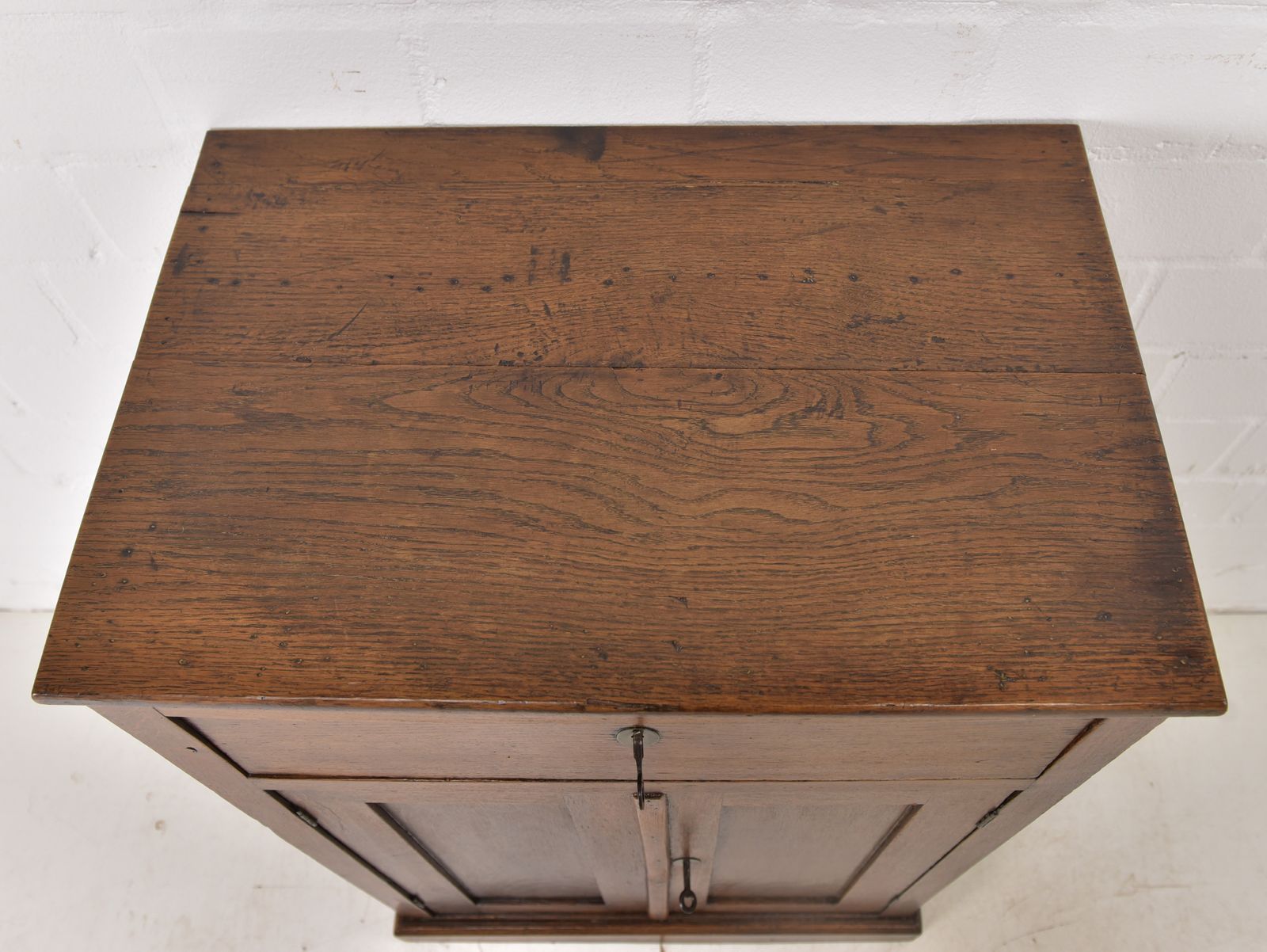 Antique! Small, Narrow, Restored Art Deco Bauhaus Oak Chest Of Drawers. photo vinterior