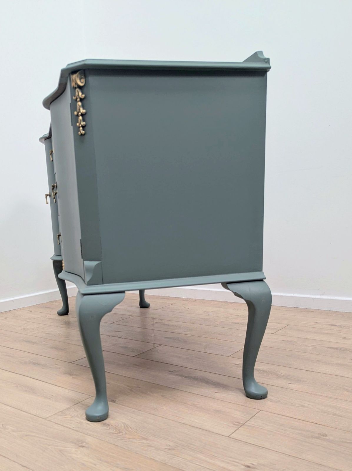 695.0 Georgian Style Serpentine Painted Side Board Delivery Available 0063. photo