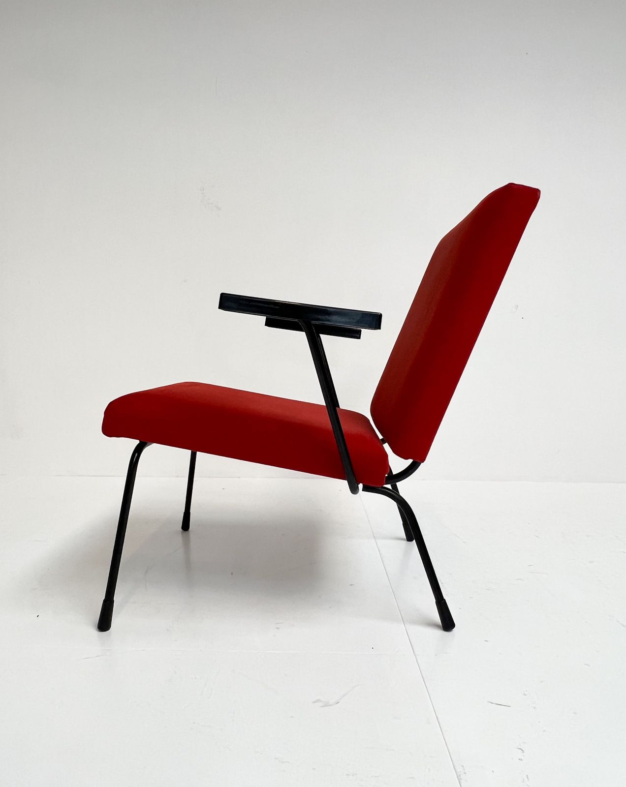 Furniture Gispen 1407 Armchair By Wim Rietveld, 1954 photo