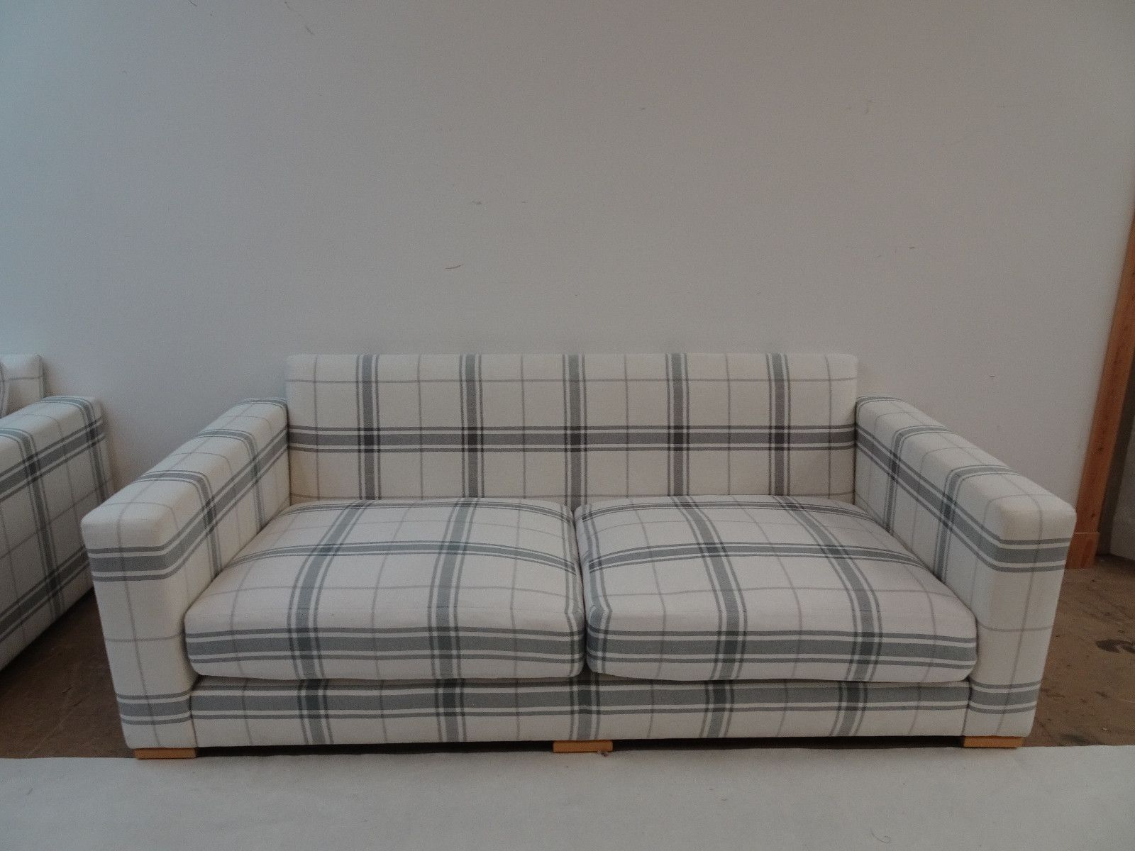 George Smith Square Sofa In Off White Check In Good Condition photo buy