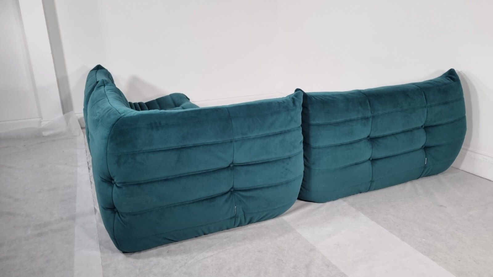 5880.0 Ligne Roset Togo Suite Of 2 X 2 Seater And Corner In Teal Velvet Sublime Conditi photo