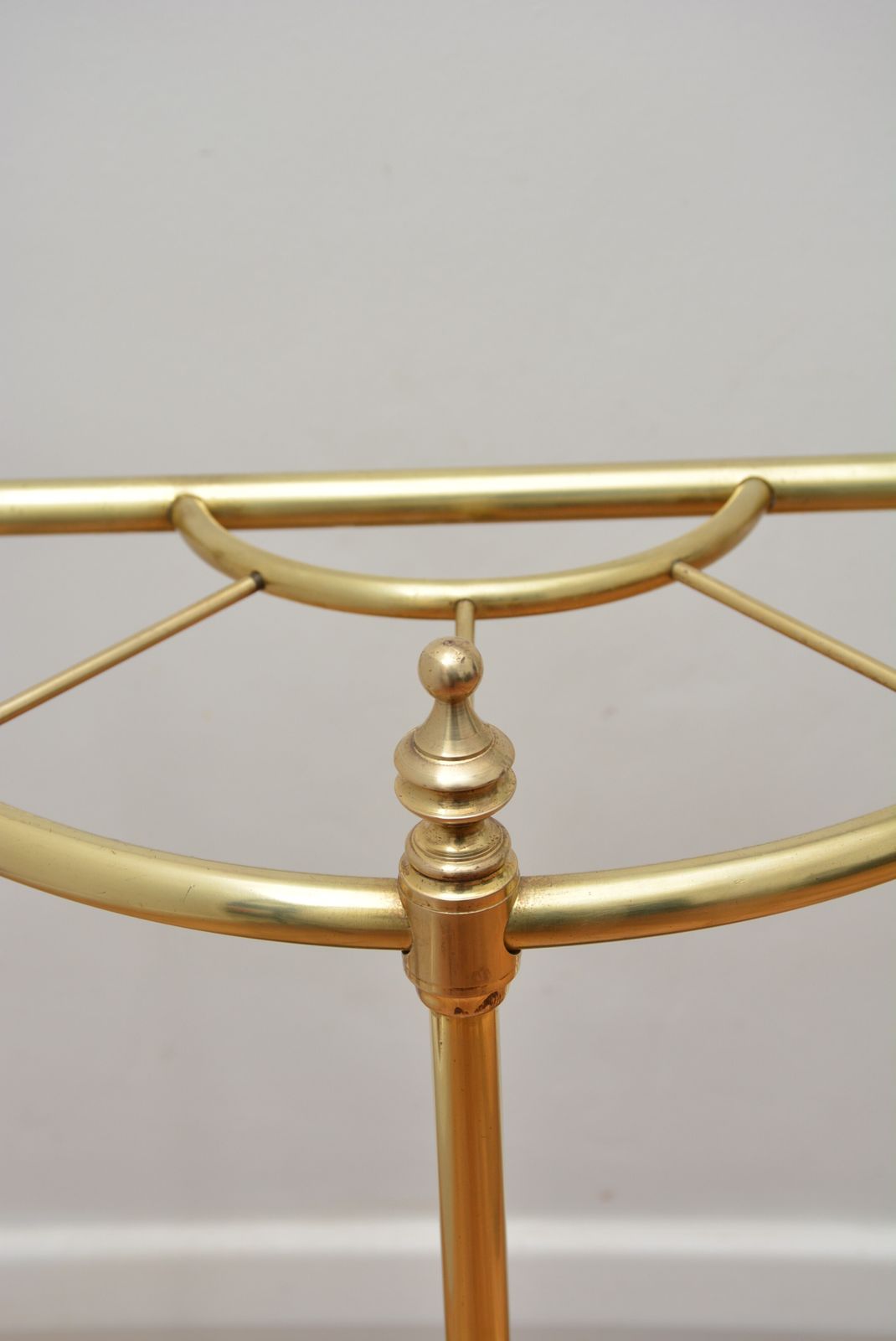 Unusual Brass Umbrella Stand Demi Lune photo vinterior