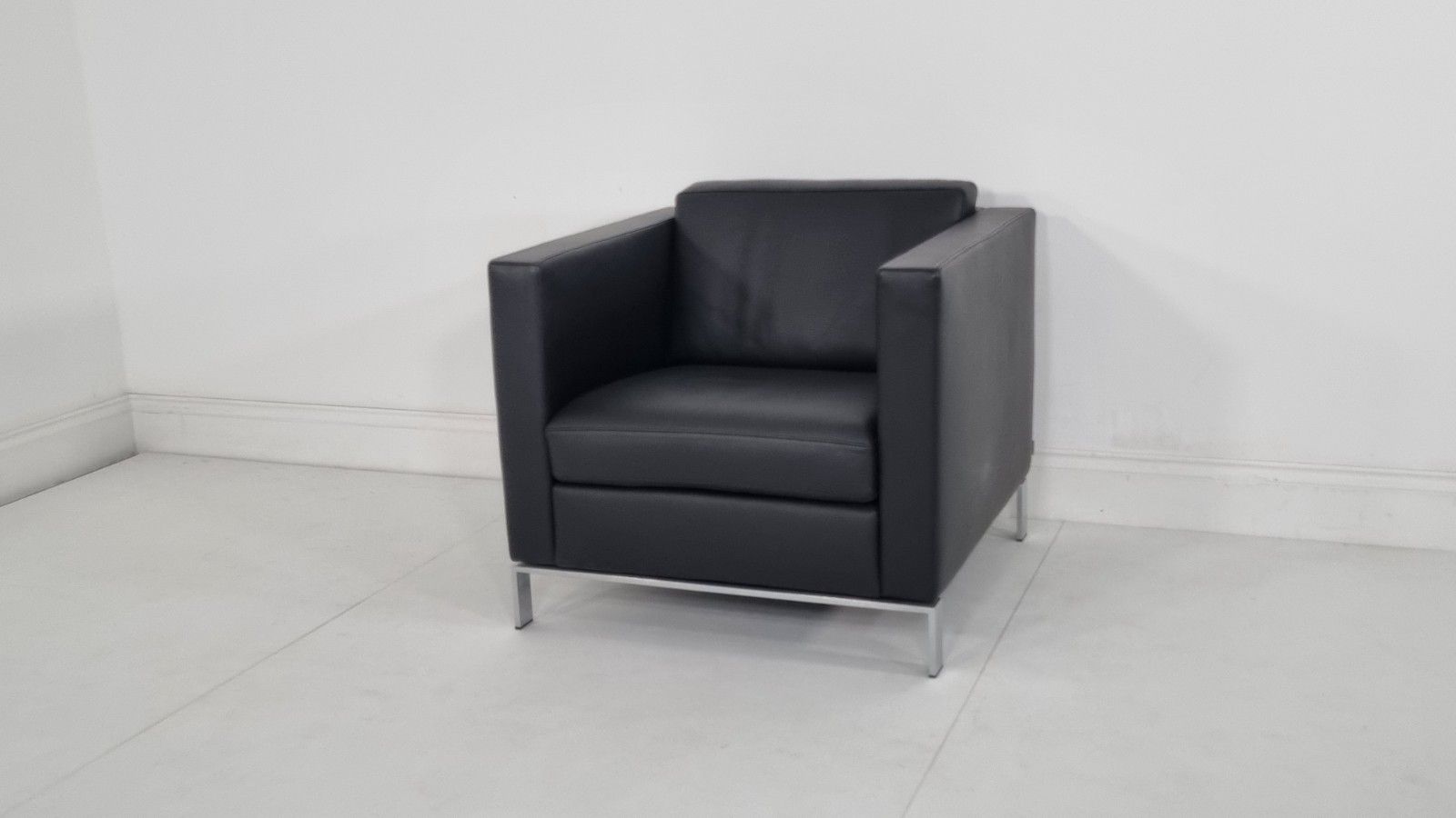 Furniture Walter Knoll Foster 500 Armchair In Black Leather Excellent Condition #3 photo