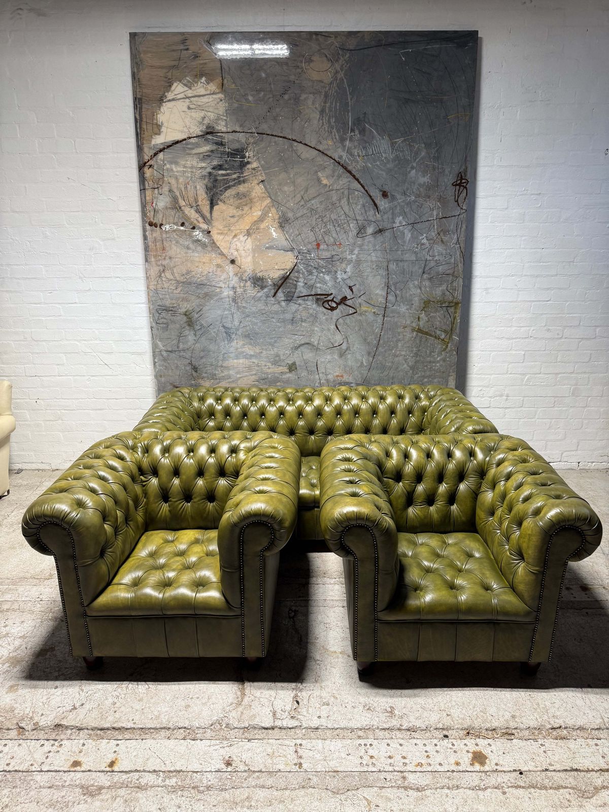 Fully Restored Late 20thc Leather Chesterfield 3 Piece Suite In Hand Dyed Olive Green photo vinterior