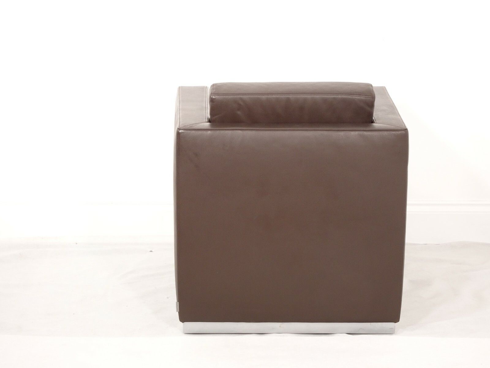 Furniture A Set Of Walter Knoll Elton Chairs  In Premium Chocolate Brown Leather photo