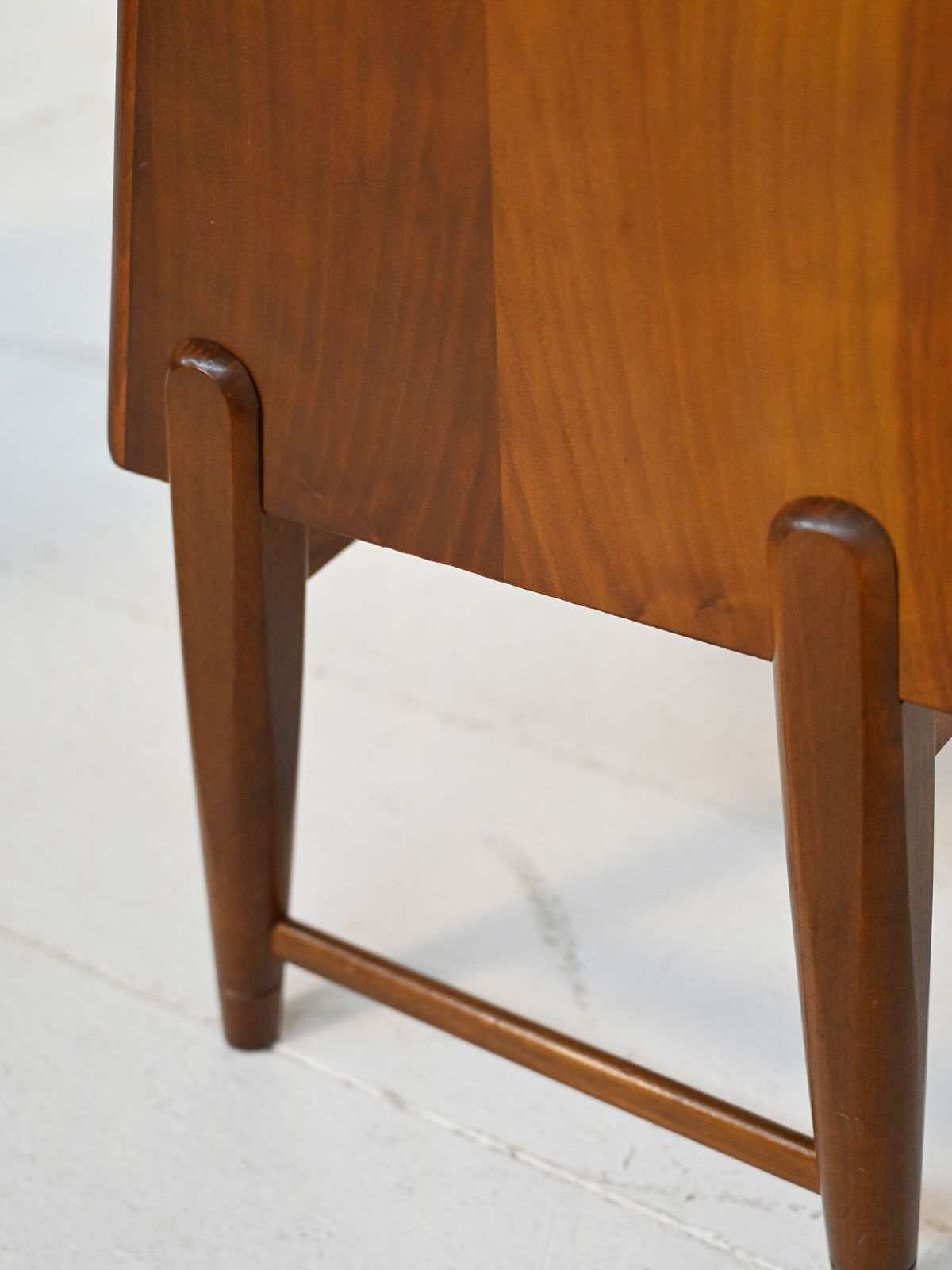 Tables de chevet en teck par A. Chr. Laursen, Danemark, années 1950 photo vinterior