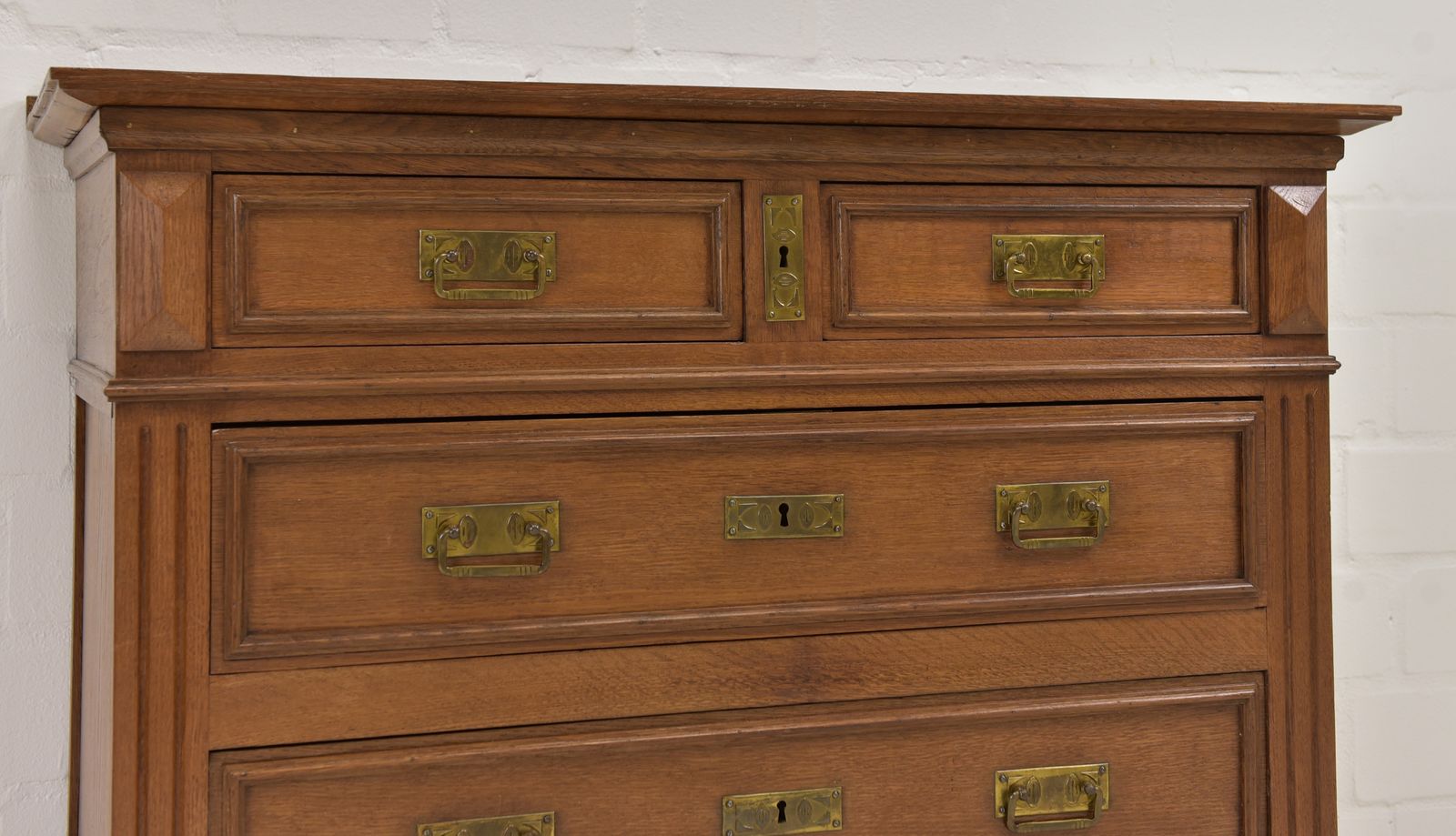 photo furniture Antique! Small Restored Oak Chest Of Drawers, Gründerzeit Style.