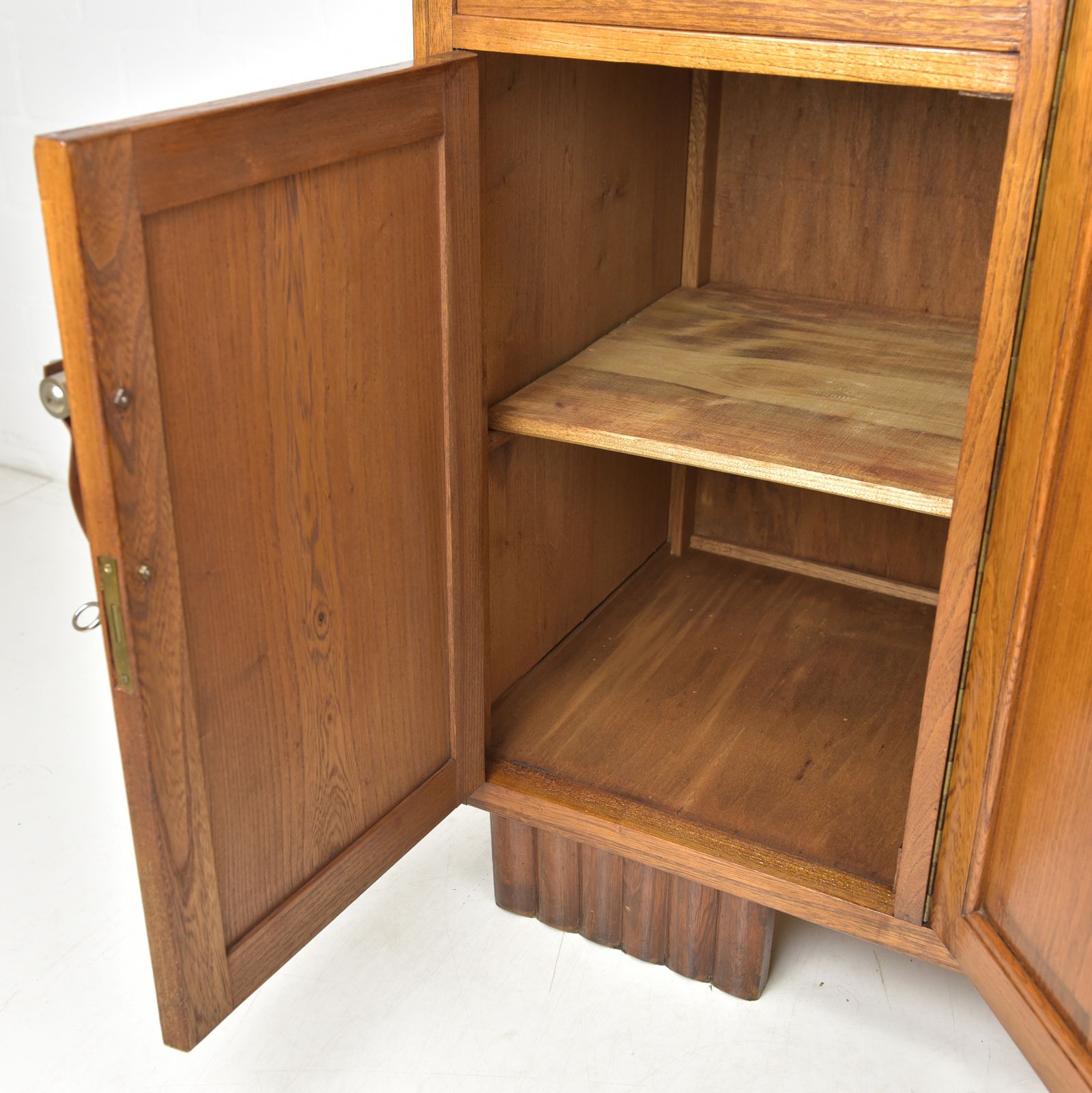 Antique! Restored Art Deco Sideboard, Circa 1930. Chest Of Drawers, Sideboard, Cabinet. photo Furniture