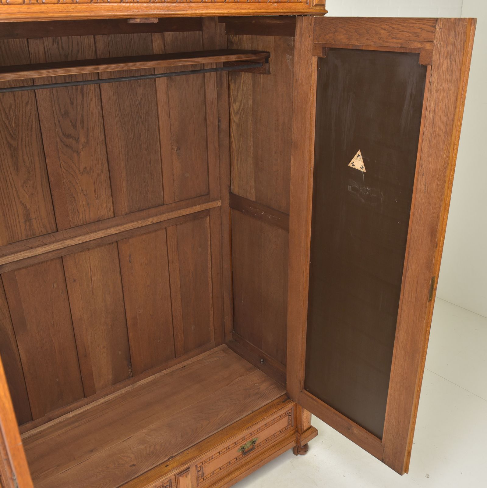 Antique! Restored Hall Wardrobe, Gründerzeit Period, Circa 1920, Solid Oak. photo 1710.0