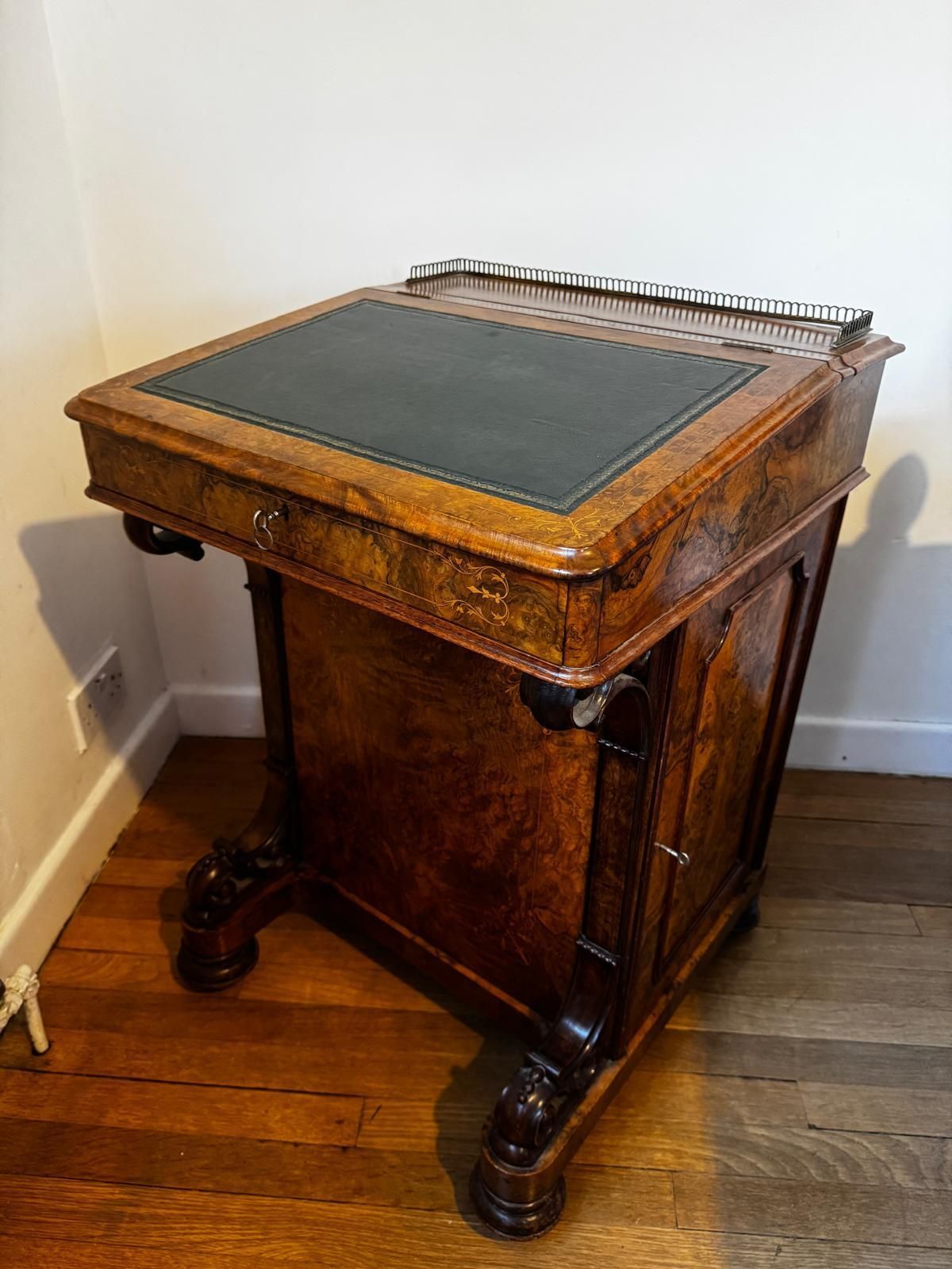Victorian Burr Walnut Davenport Desk With Bookmatched Veneer, Inlay & Leather Writing Surface