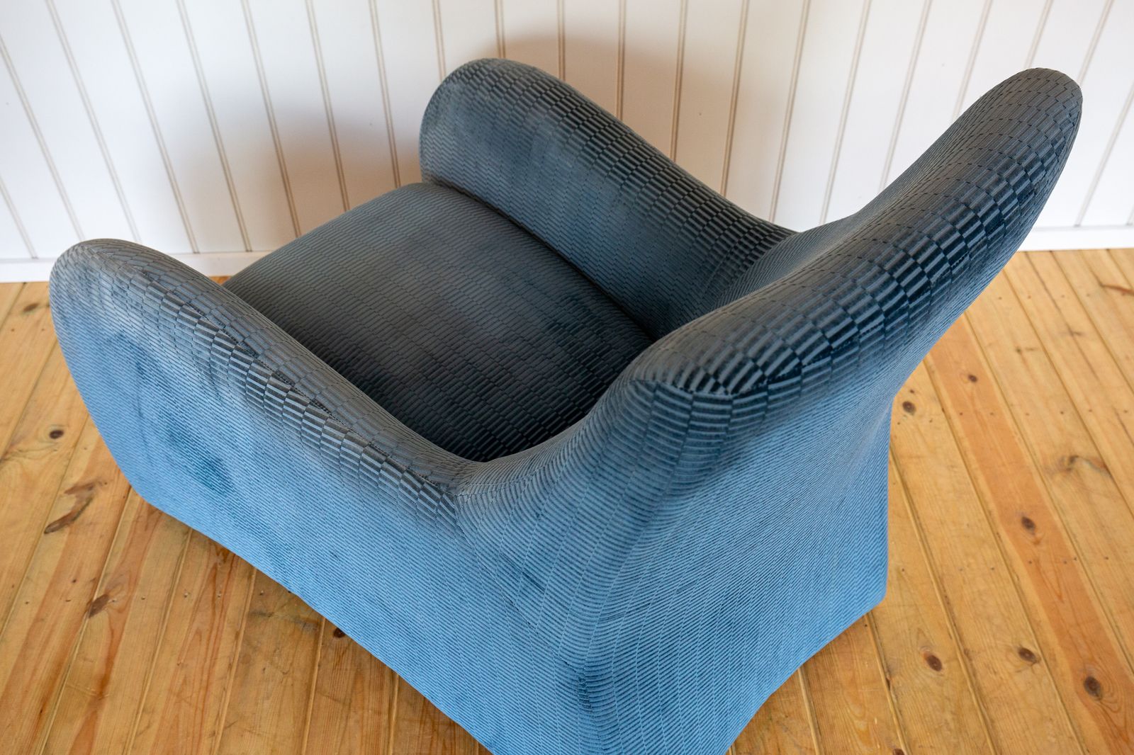 photo for sale Loge Lounge Chair & Ottoma.N By Gerard Van Den Berg For Montis 1980s La Maison Pierre Frey Fabric Blue Velvet Armchai.R Footstool Art Deco Style