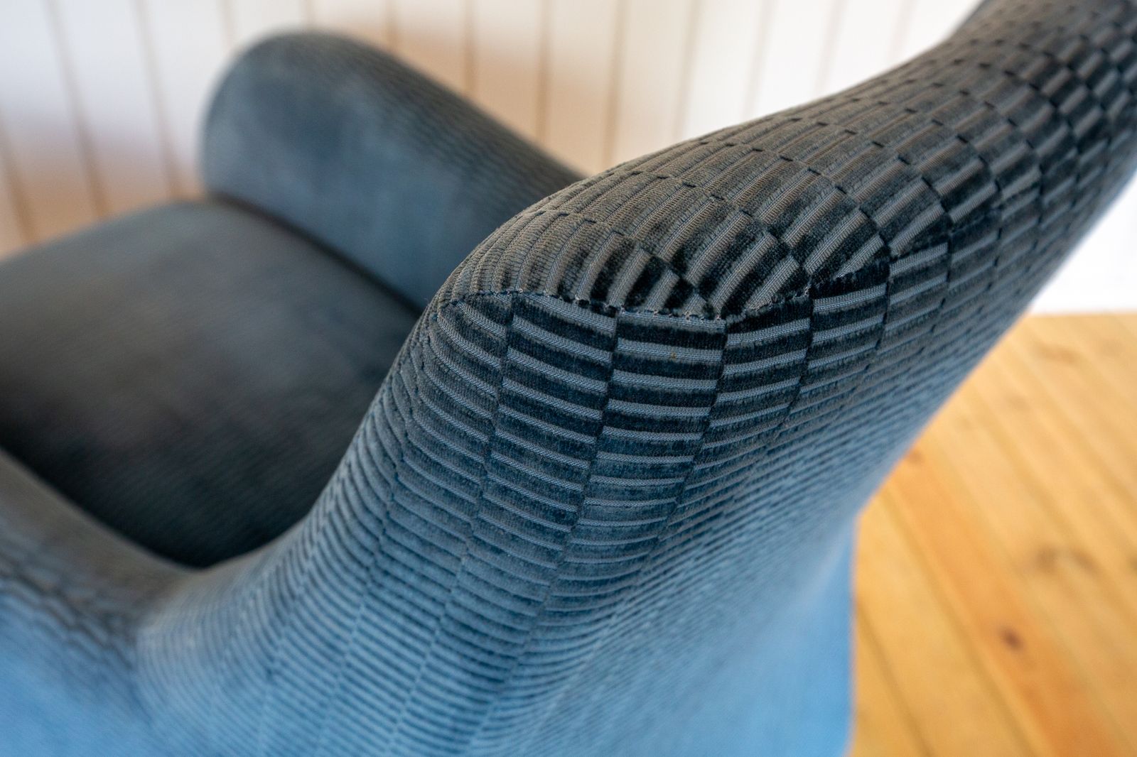 Loge Lounge Chair & Ottoma.N By Gerard Van Den Berg For Montis 1980s La Maison Pierre Frey Fabric Blue Velvet Armchai.R Footstool Art Deco Style photo Furniture