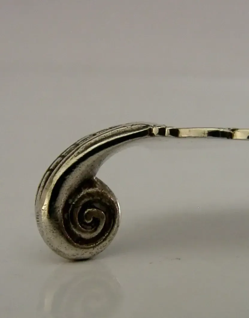 Pelle à gâteau Dargestil Norway en argent massif, David Andersen, vers 1900, Arts & Crafts, 108 g photo furniture