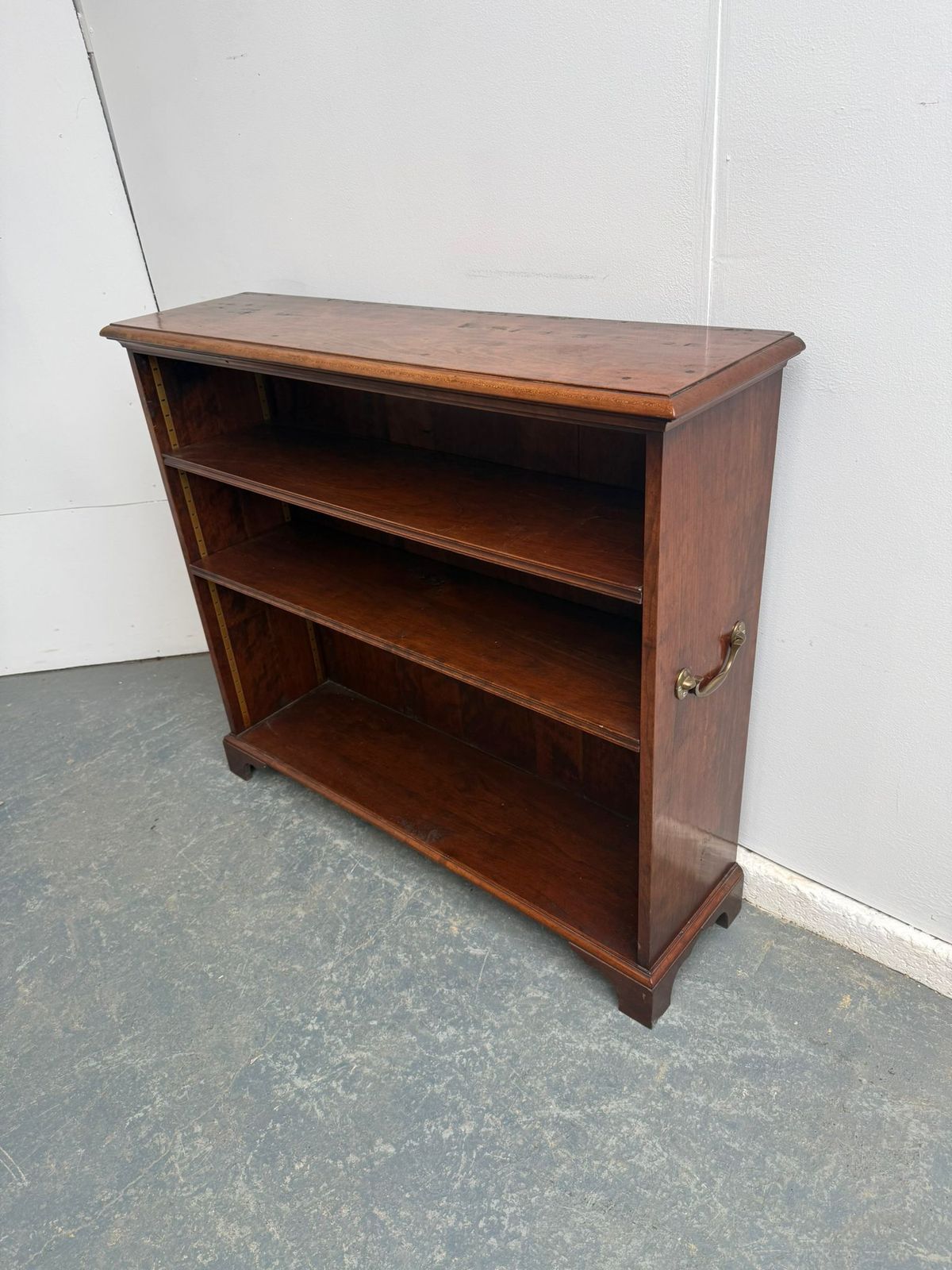 A Top Quality Adjustable Late 20th Century Yew Wood Campagne Style Bookshelf