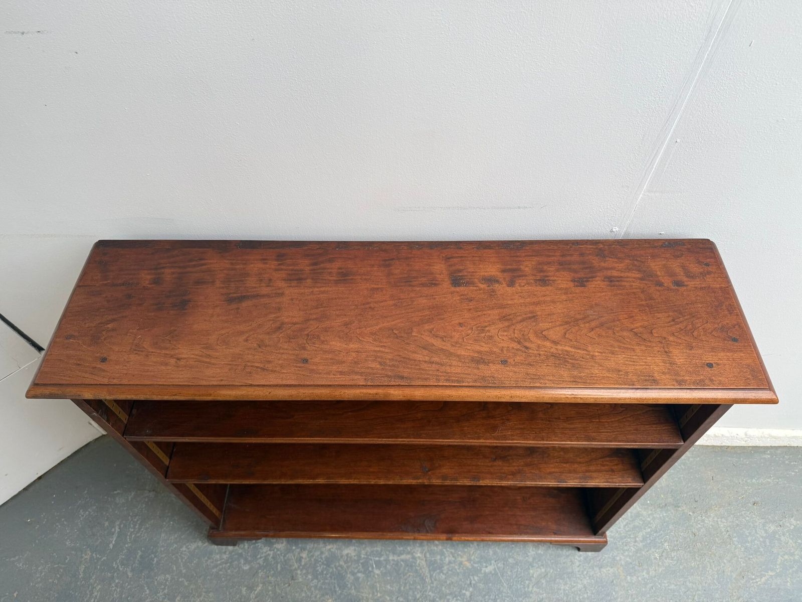 A Top Quality Adjustable Late 20th Century Yew Wood Campagne Style Bookshelf photo Furniture