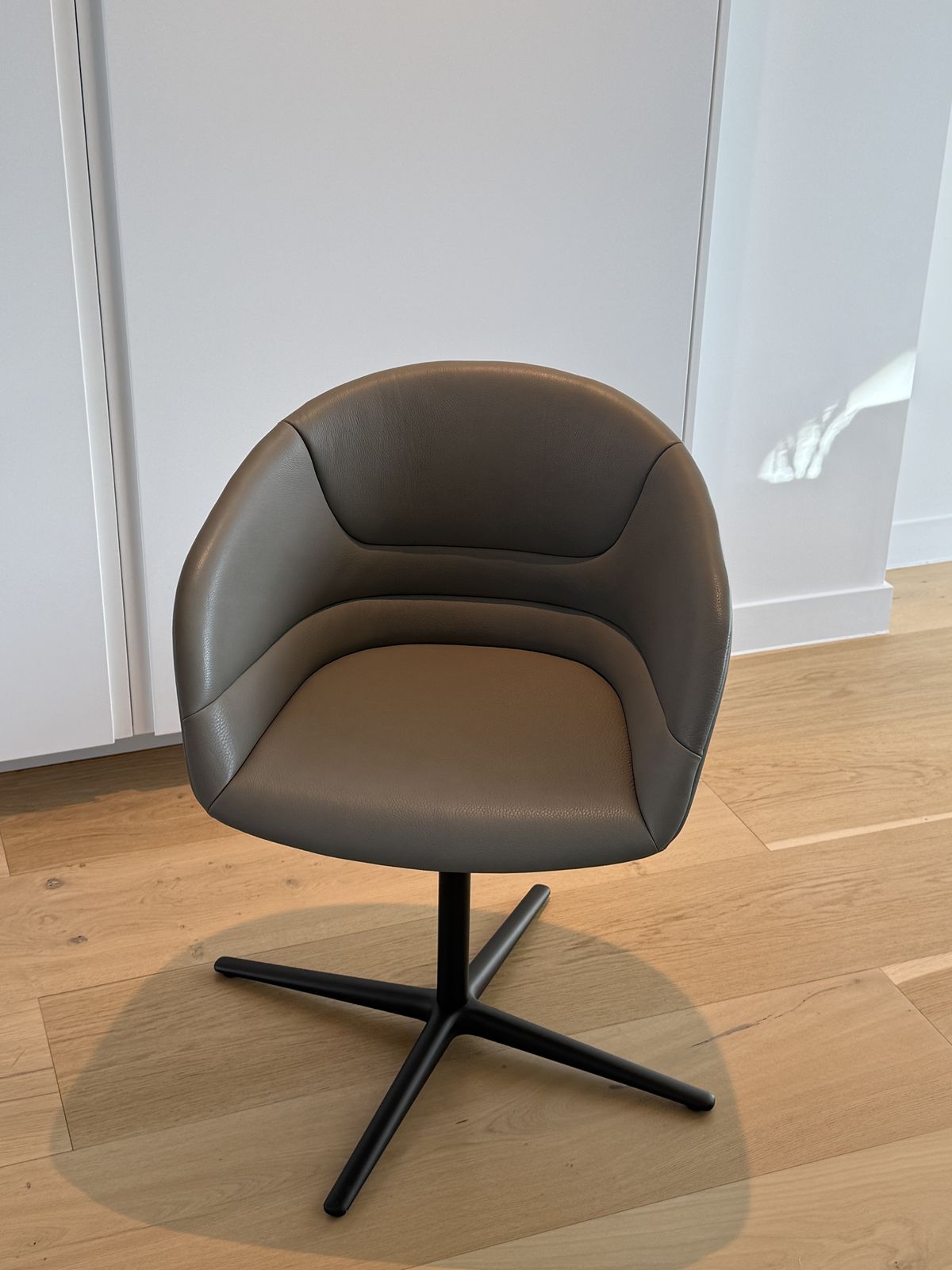 Walter Knoll Kyo 1343 Lounge Chair In Grey Leather photo furniture