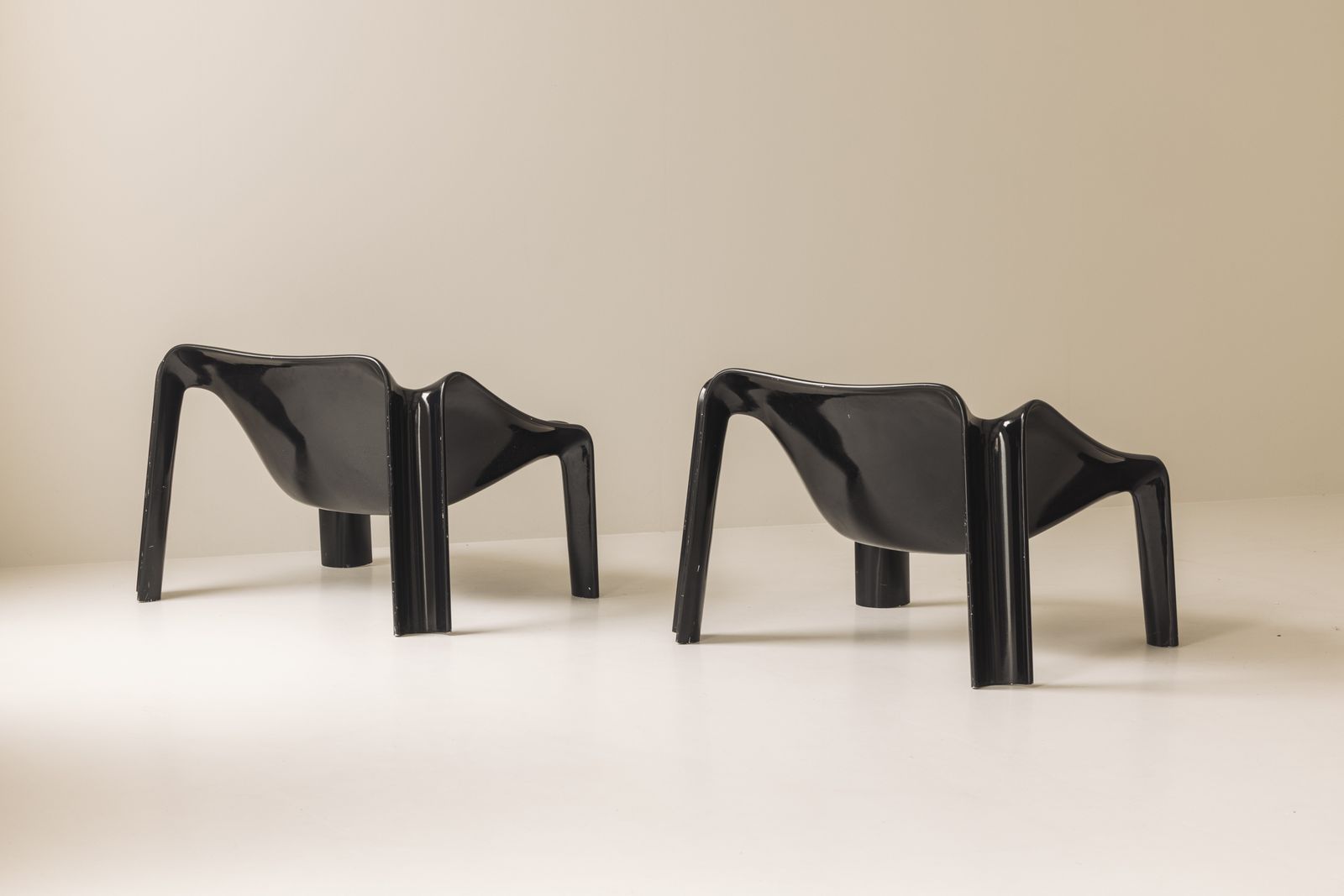 First Edition F300 Lounge Chairs By Pierre Paulin For Artifort, France 1964. photo vinterior