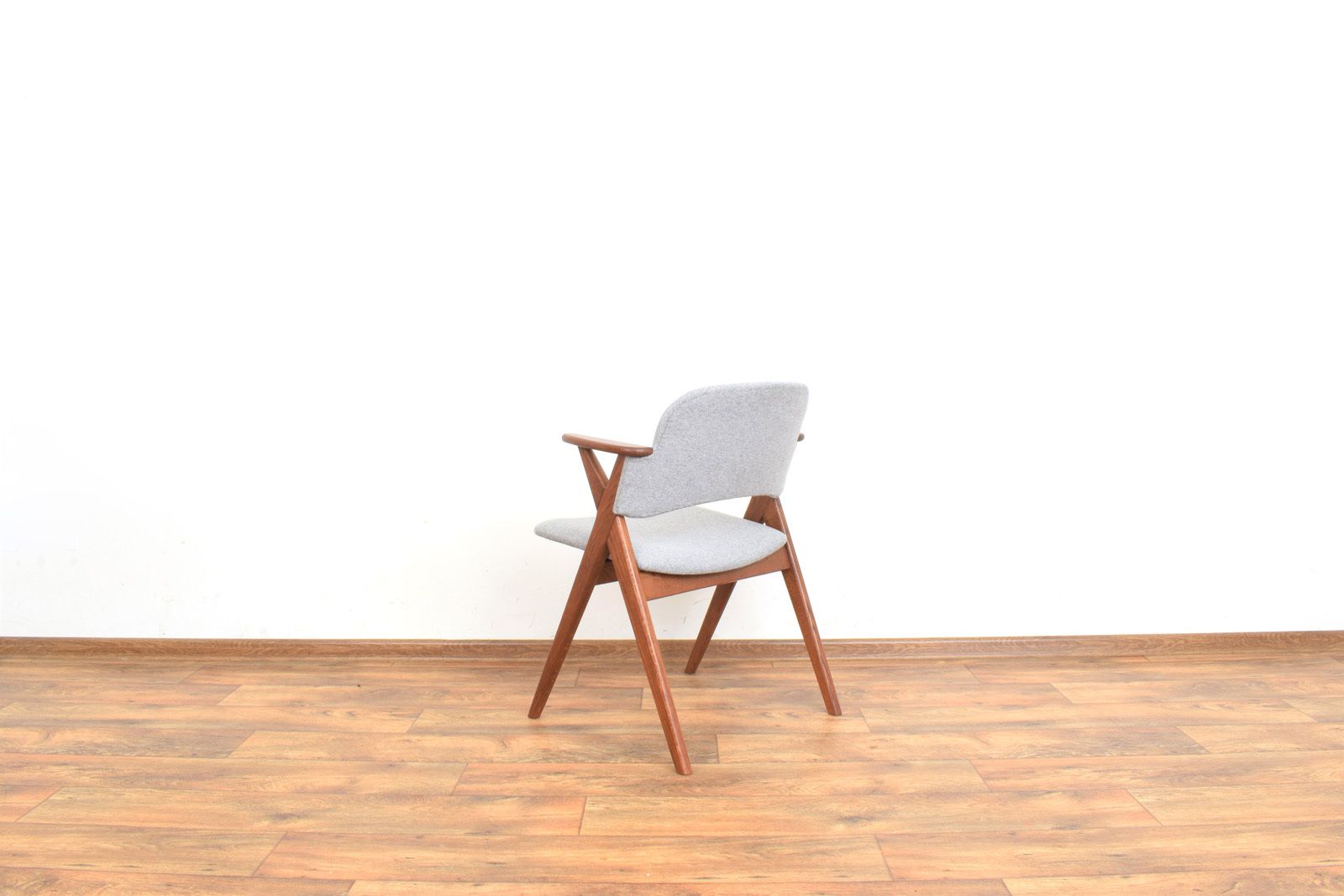 Mid Century Swedish Oak Dining Chair From Broderna Johansson, 1960s. photo vinterior