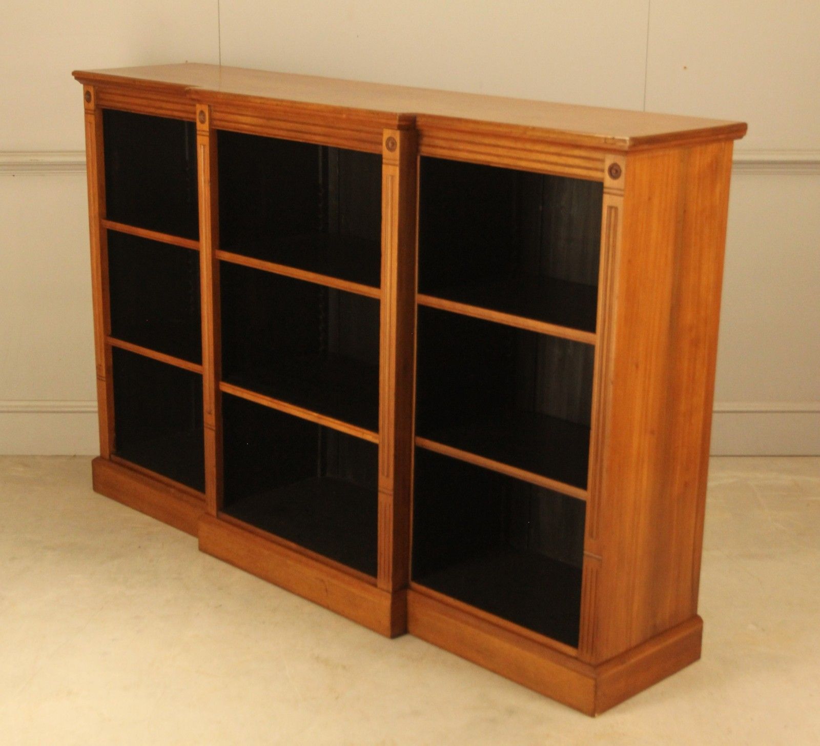 A Fine Pair Of Edwardian Mahogany Breakfront Open Bookcases photo buy