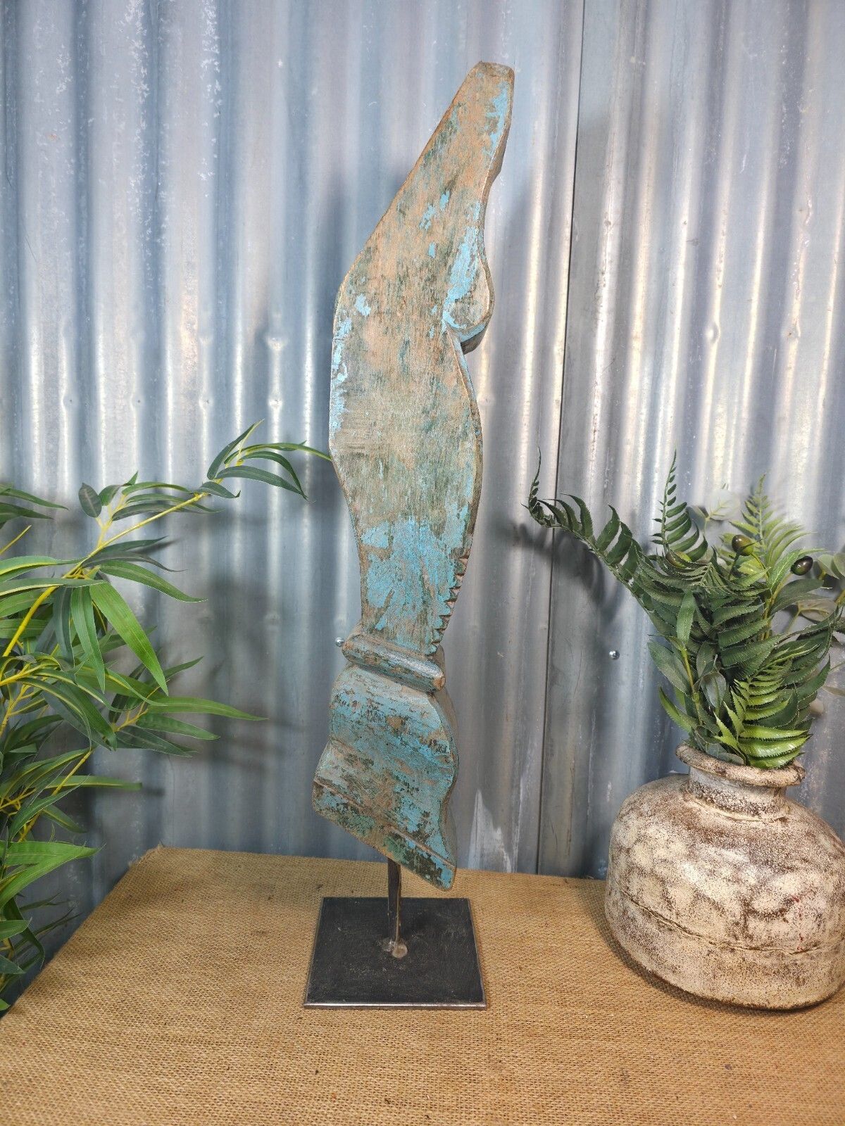 Antique 19th Century Indian Hand Carved Wooden Architectural Corbel On Stand photo vinterior