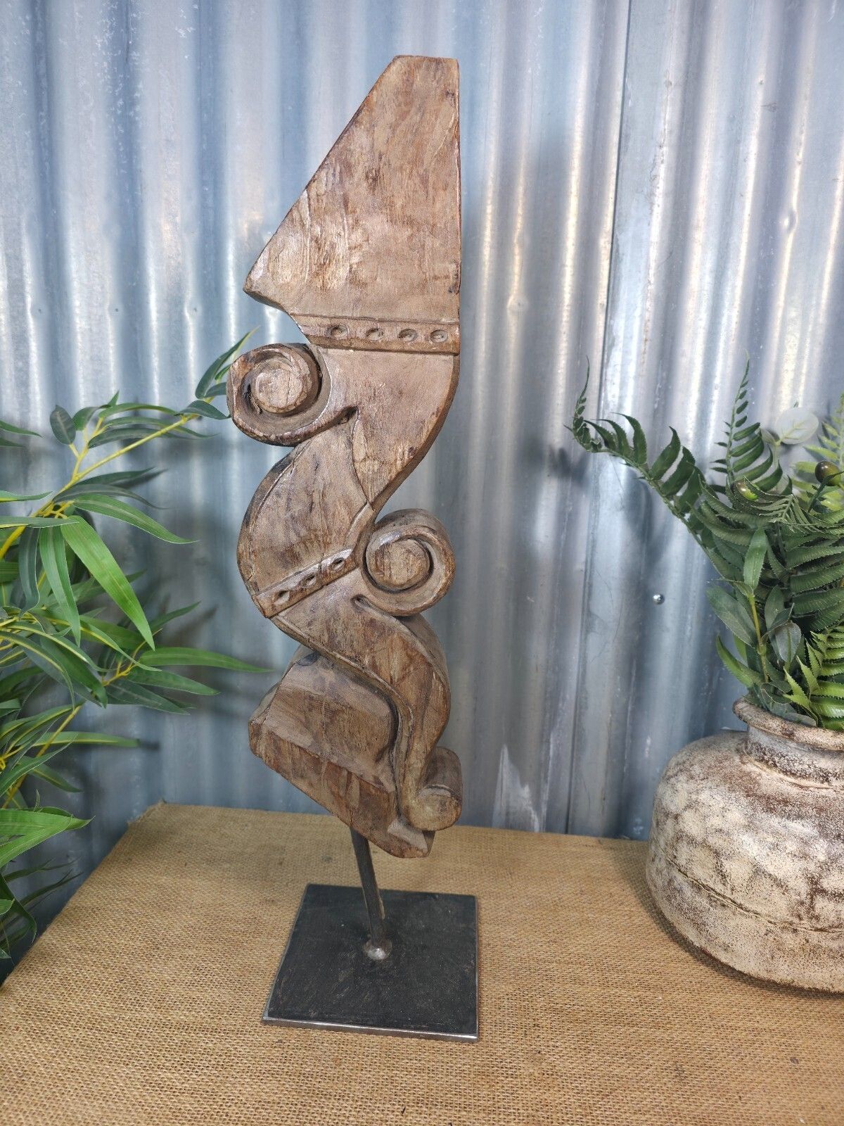 Antique 19th Century Indian Hand Carved Wooden Architectural Corbel On Stand photo vinterior