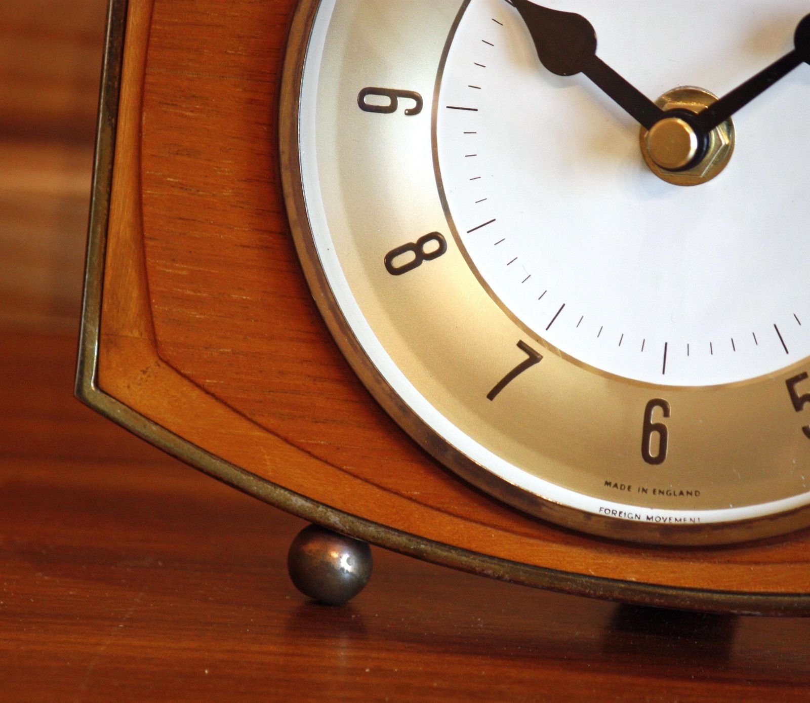 Vintage Metamec Mantel Clock   17cm Wooden Retro Mid Century 60s Desk Clock Off The Wall Clocks photo Home Decor