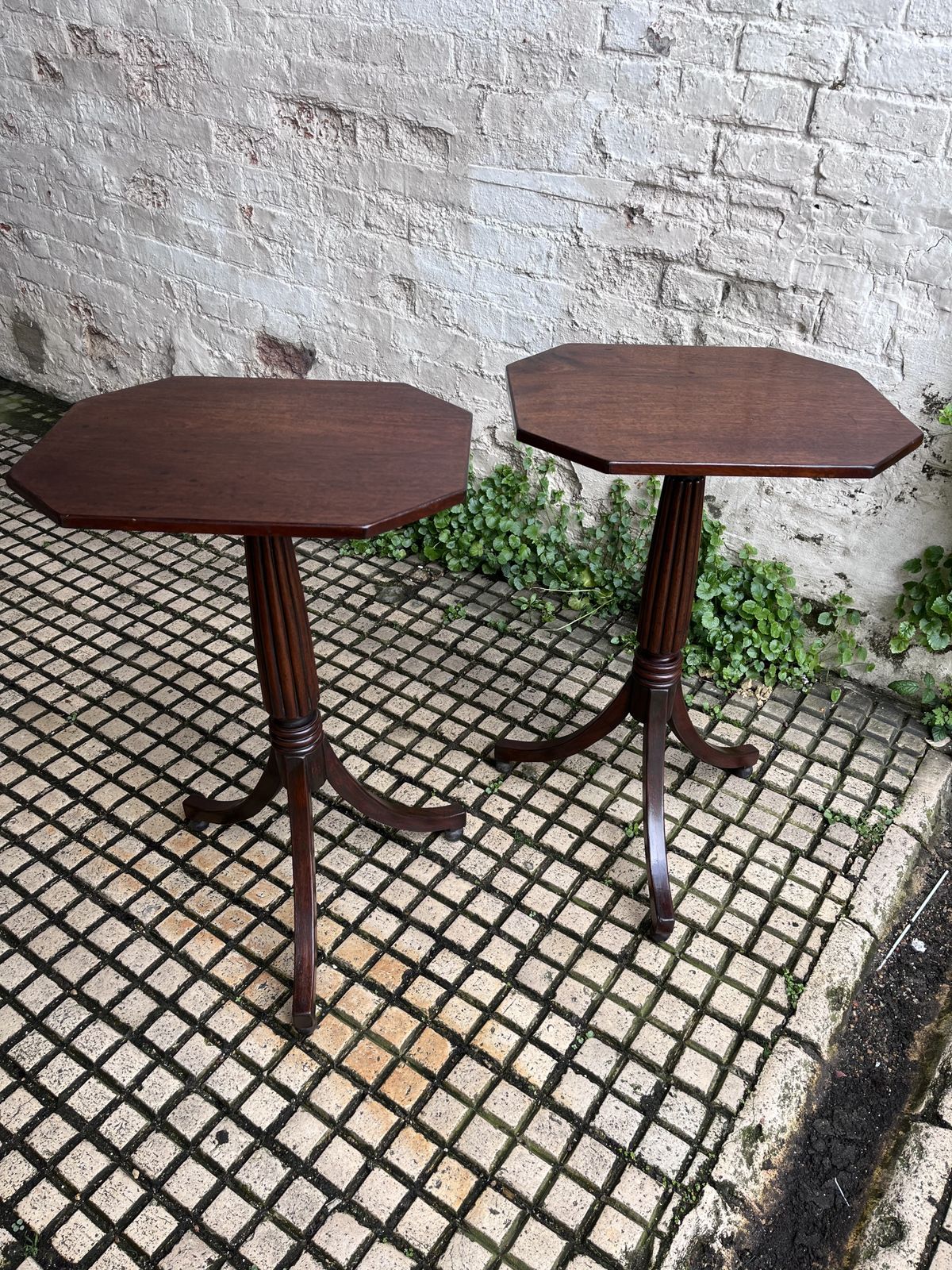 Elegant Matching Pair Of Regency Mahogany Side Tables