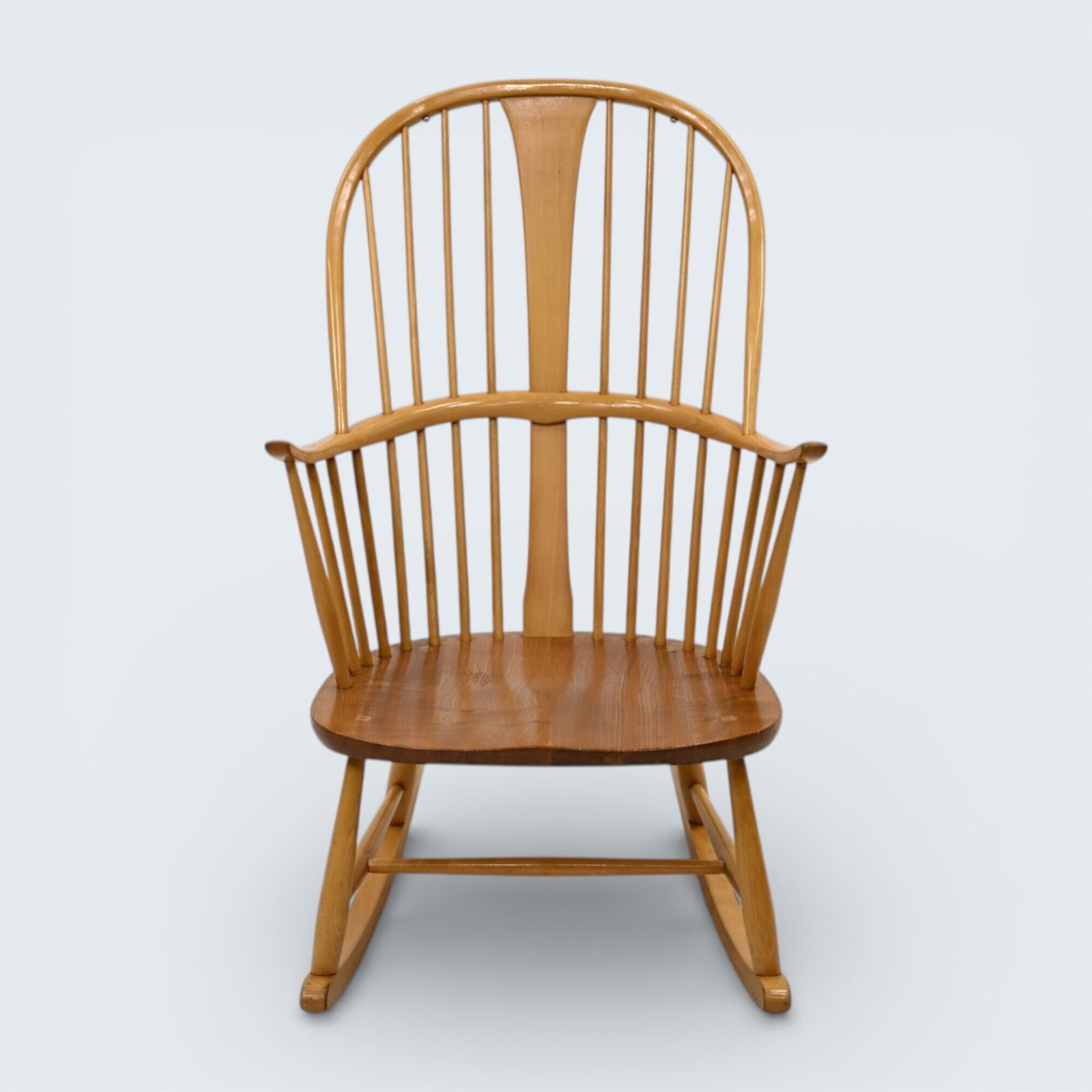 Furniture Ercol Model 473 Windsor Vintage Bow Back Rocking Chair Free Uk Delivery photo