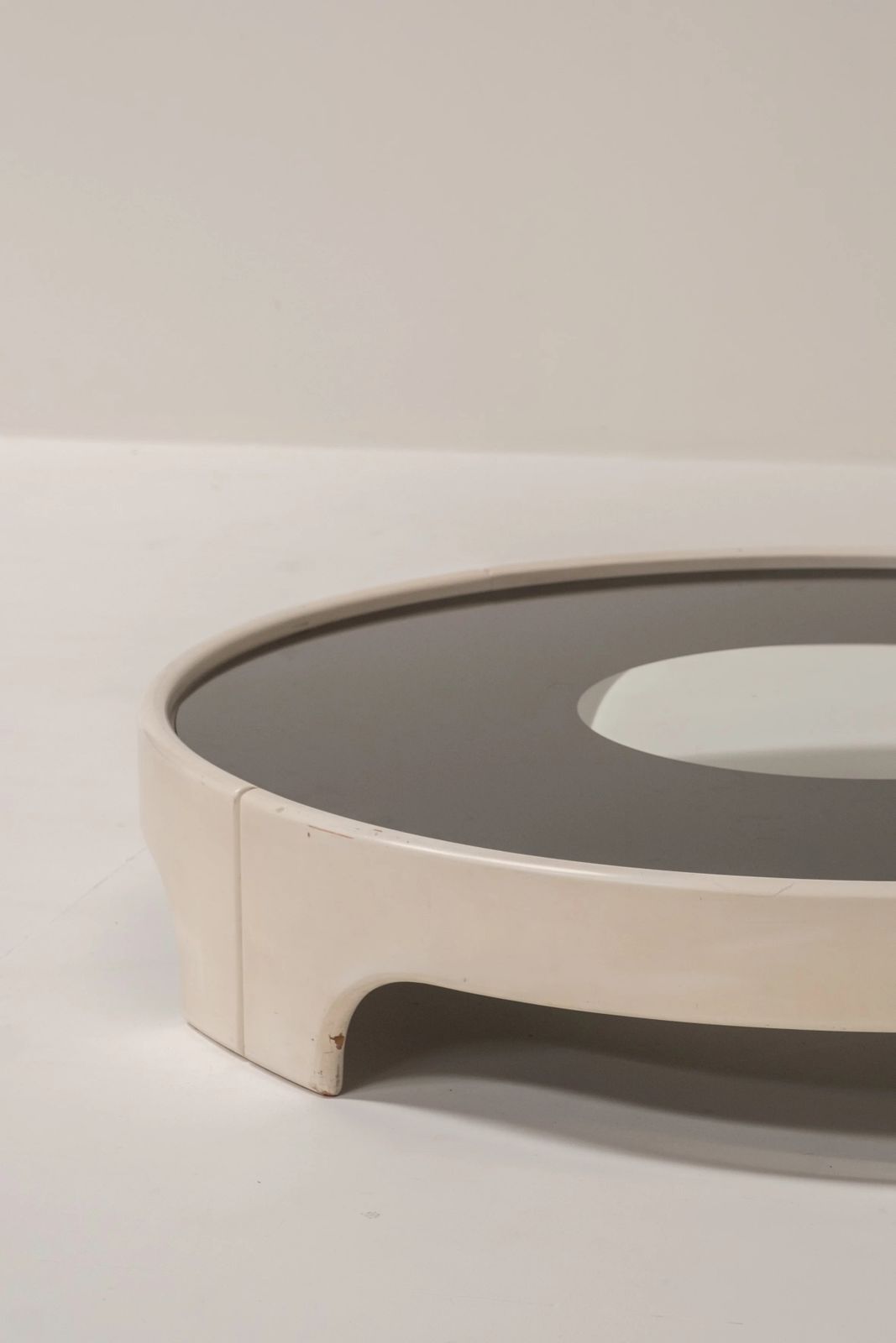 Tito Agnoli Circular Coffee Table, Italy 70s photo furniture